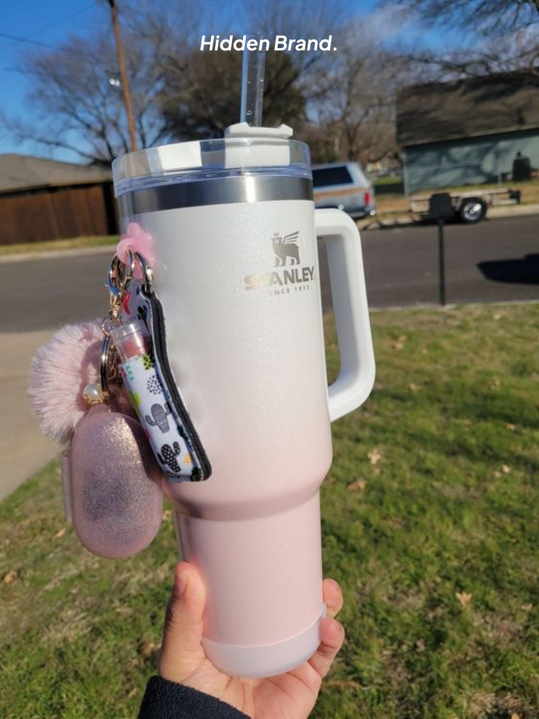 Stanley x Starbucks SS Love Quencher Tumbler Pink 1183ml, Stanley The Quencher H2.0 Flowstate Tumbler 887ml Rose Quartz 착용 스타일 - 7