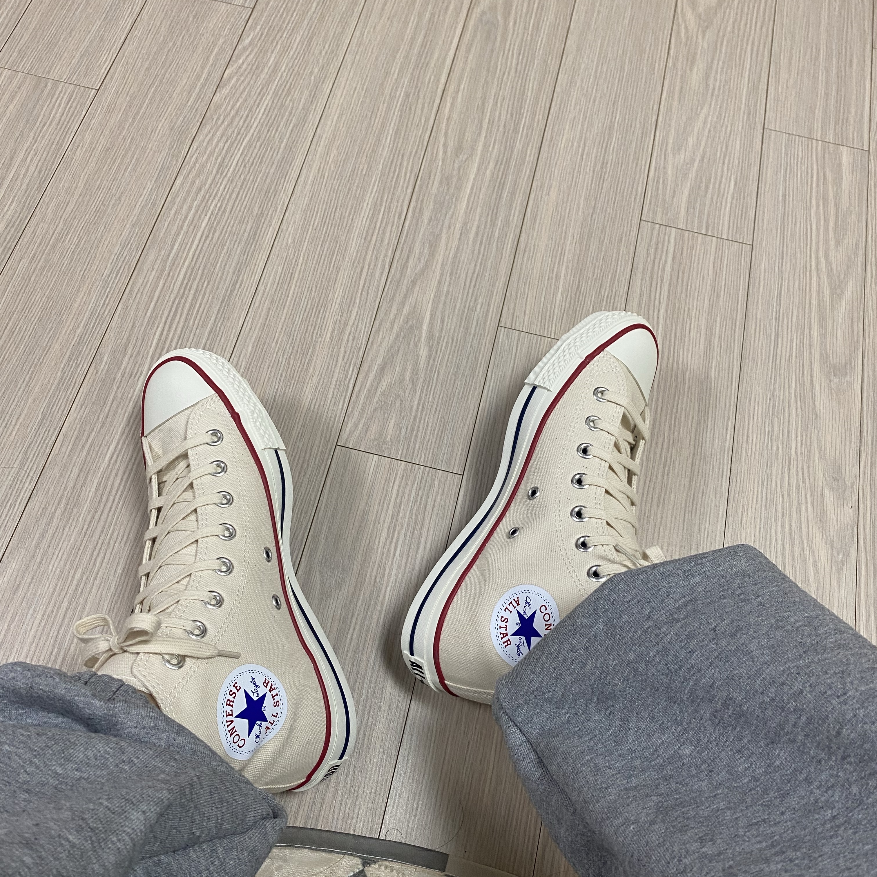 Converse Chuck Taylor All Star J Vintage 50 High Natural White 착용 스타일 - 1