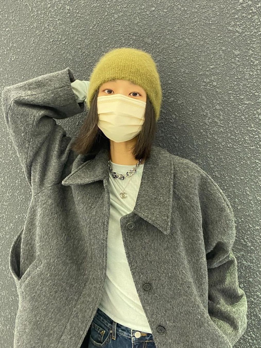 Millo Archive Double Coat Charcoal, [KREAM 단독] Haleine Detachable Hood Padded Check Mac Coat Greyish Beige 착용 스타일 - 4