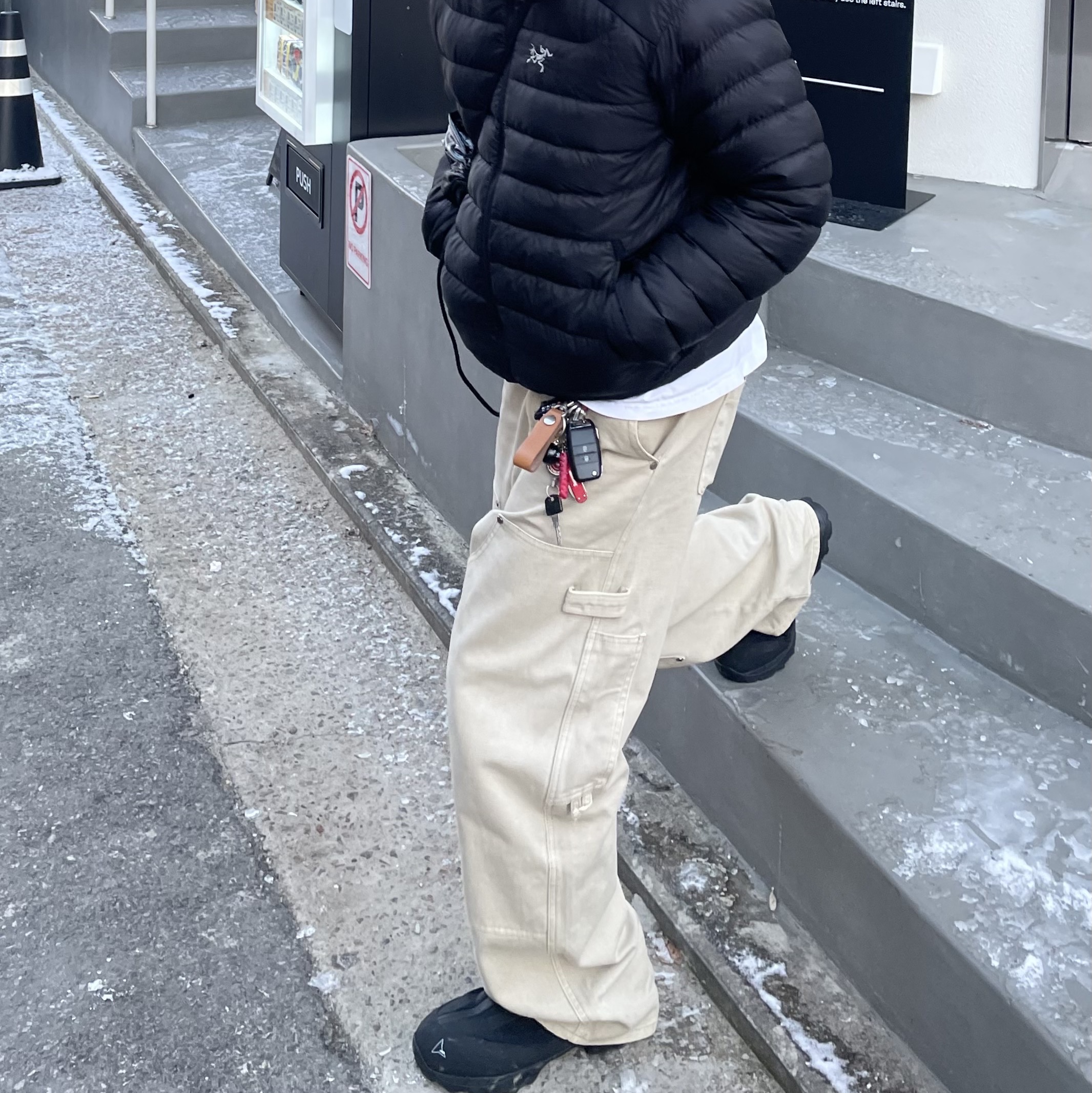 Arc'teryx Cerium Hoody Black, Roa Hiking Teri Black 착용 스타일 - 4