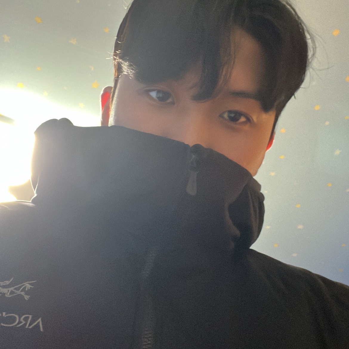 아크테릭스 아톰 LT 후디 블랙 착용 스타일