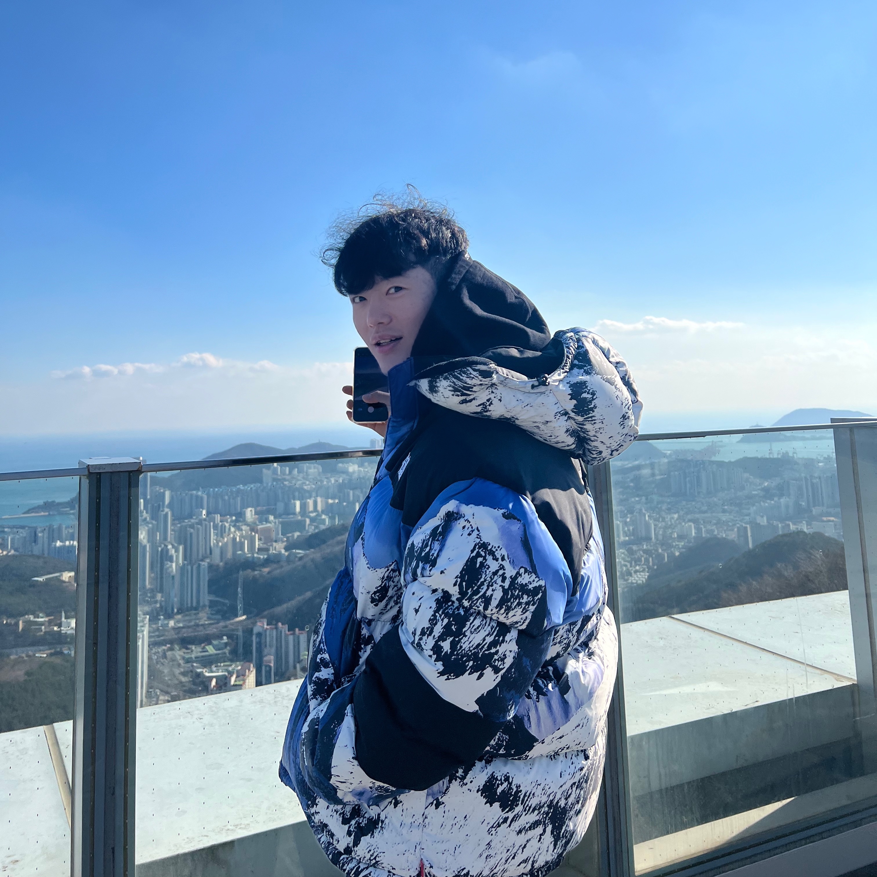 Supreme x The North Face Mountain Baltoro Jacket Blue White - 17FW, Casio G-Shock x Supreme x The North Face DW-6900 Black 착용 스타일