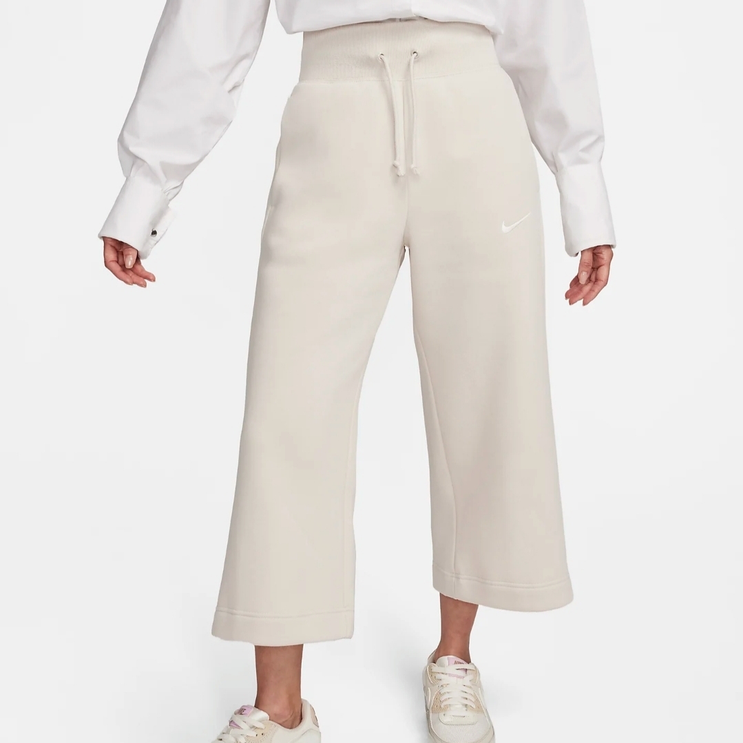 (W) Nike NSW Phoenix Fleece High-Waisted Cropped Sweatpants Light Orewood Brown 착용 스타일