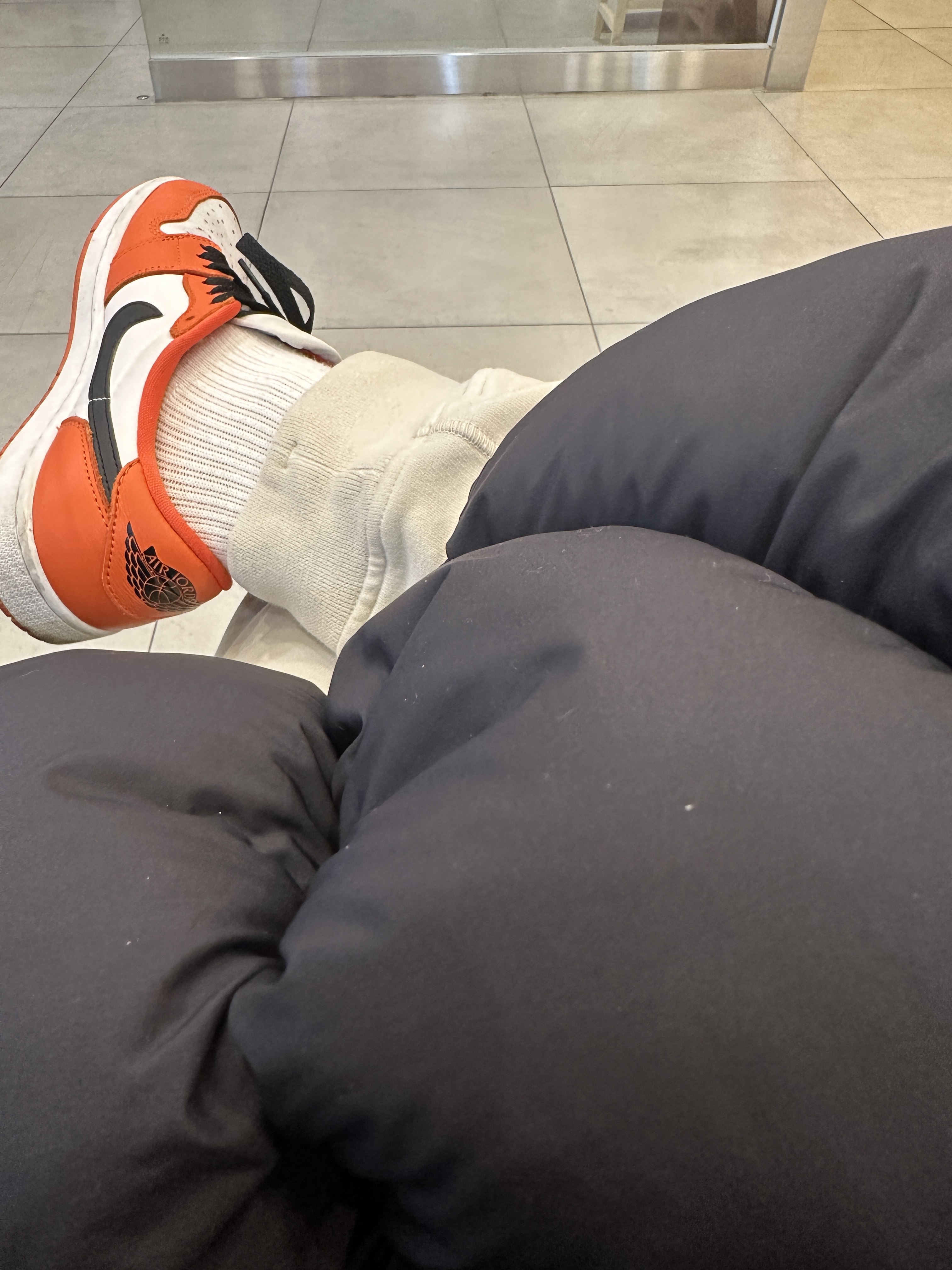 Jordan 1 Low OG Starfish, Gucci Original GG Baseball Hat with Web Black 착용 스타일