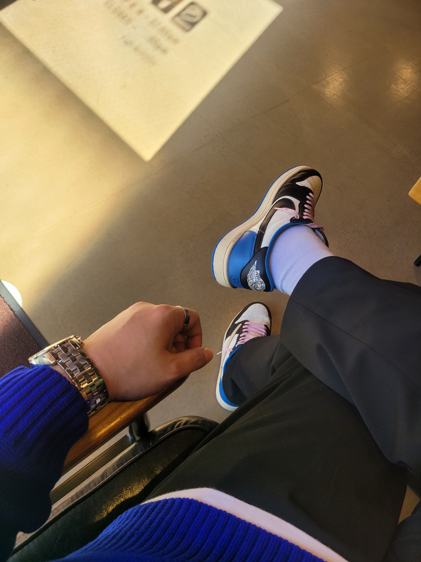 Jordan 1 x Travis Scott x Fragment Retro Low OG SP Military Blue 착용 스타일