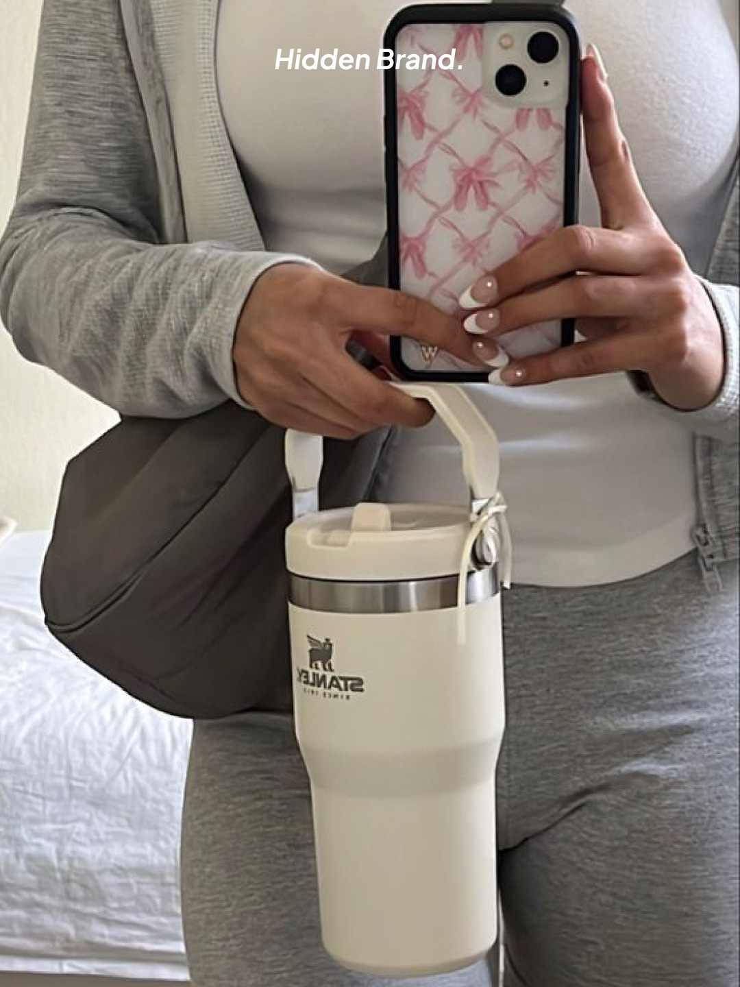 Stanley x Starbucks SS Love Quencher Tumbler Pink 1183ml, Stanley The Quencher H2.0 Flowstate Tumbler 887ml Rose Quartz 착용 스타일 - 6
