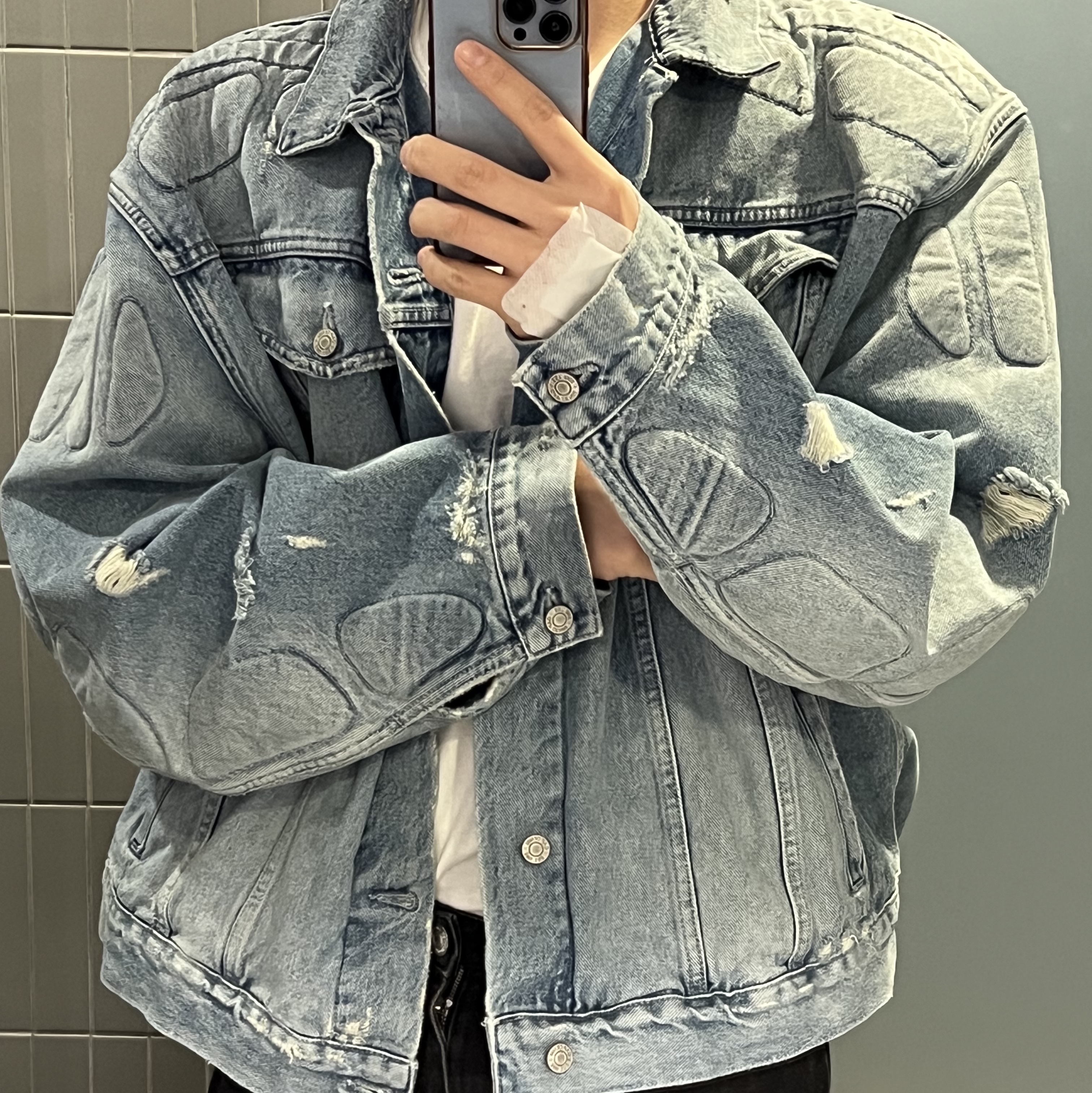 Yeezy Gap Engineered By Balenciaga Padded Denim Jacket Blue 착용 스타일
