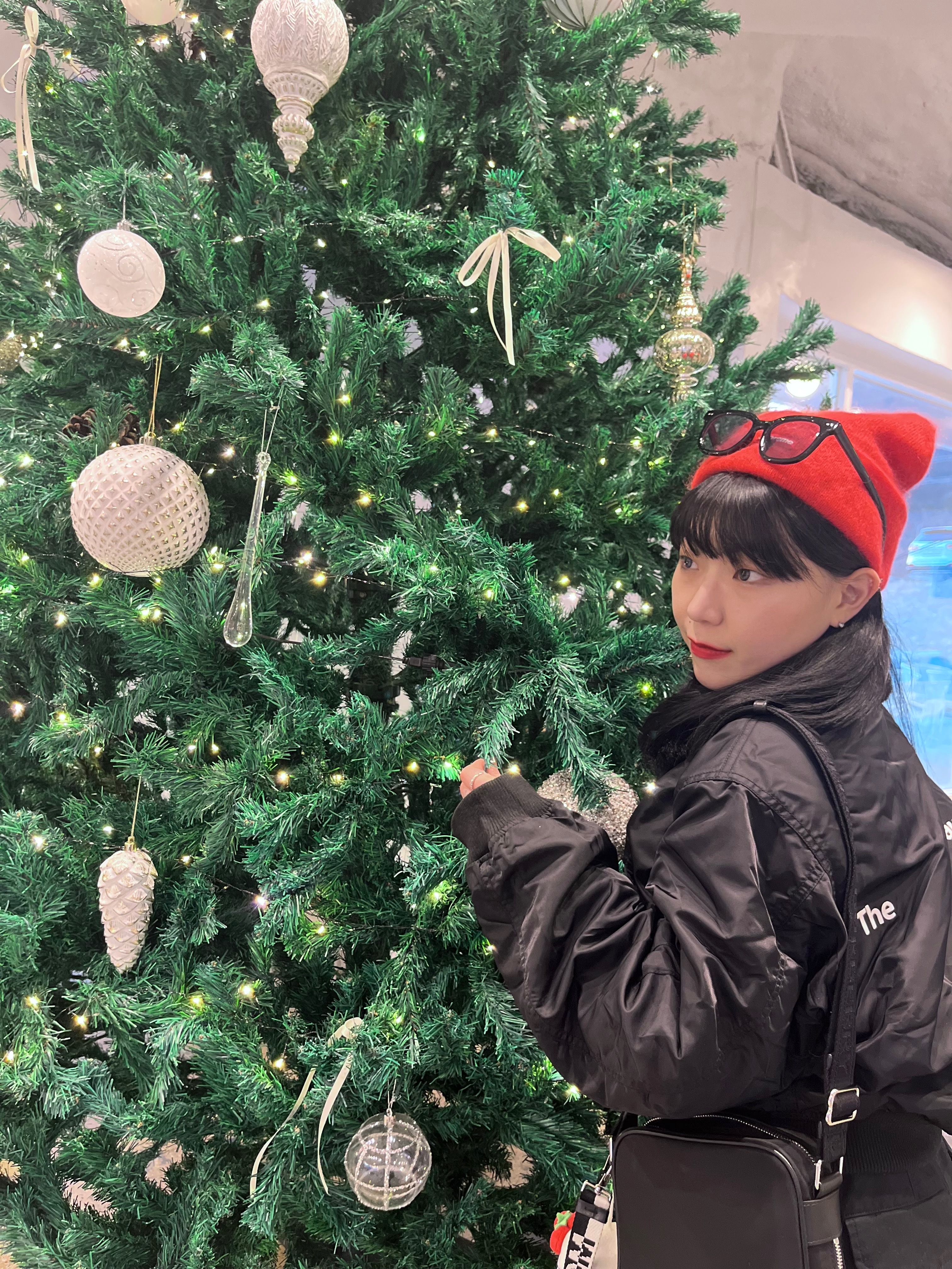 Supreme Mohair Beanie Bright Red - 23FW 착용 스타일 - 2
