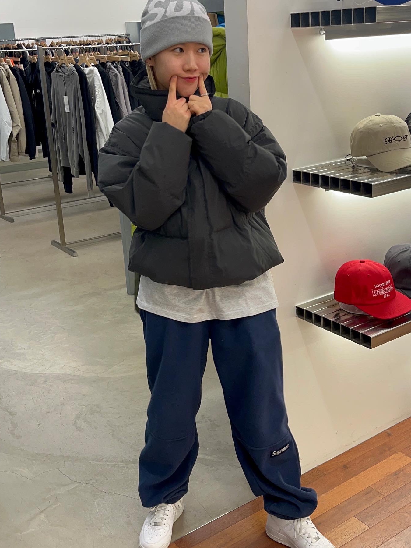 Supreme Polartec Pants Navy - 23FW, Nike x Supreme Air Force 1 Low White 착용 스타일 - 1
