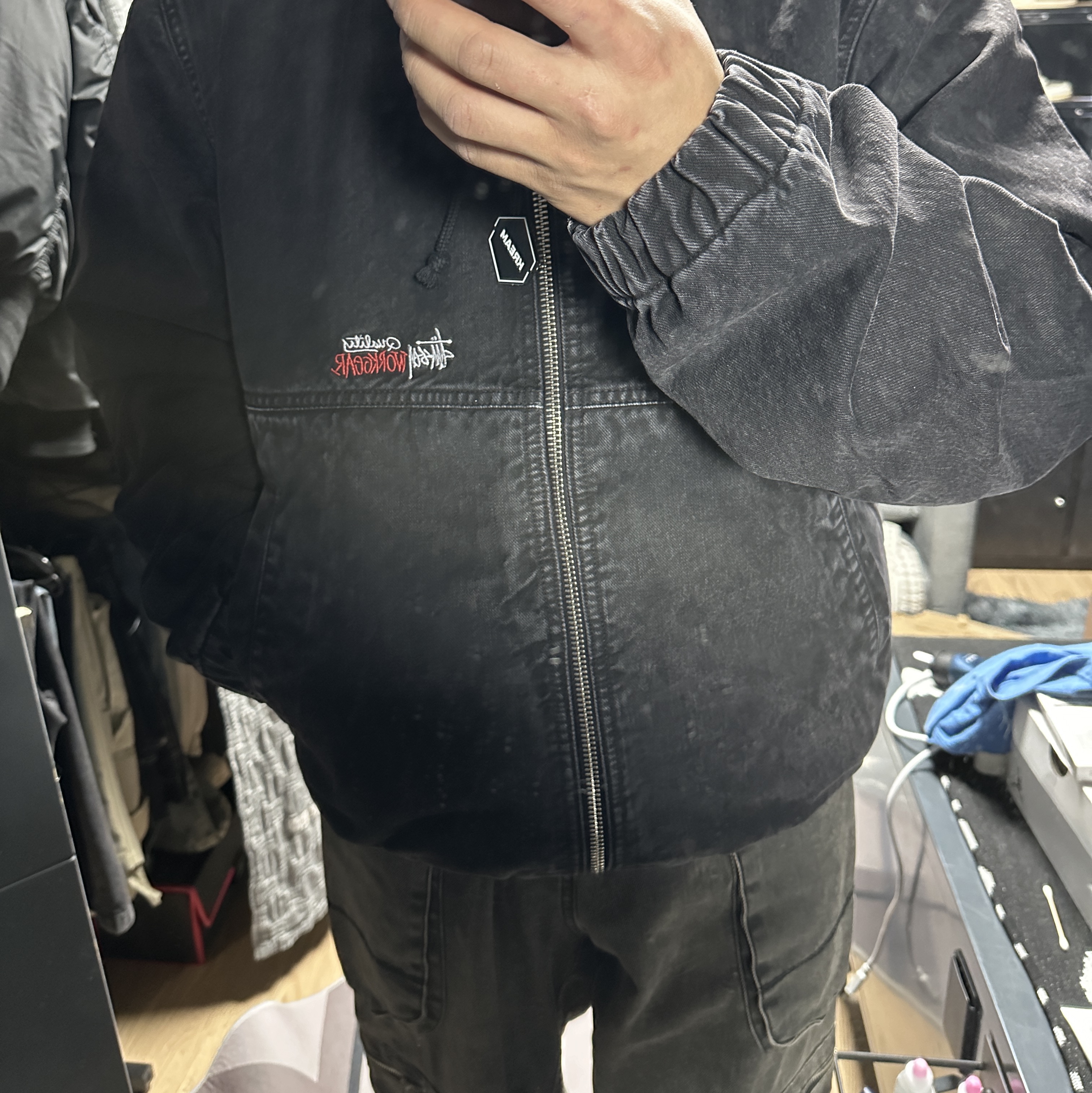 Stussy Double Dye Work Jacket Black, Casetify x Matin Kim iPhone Signature Magsafe Mirror Case Silver 착용 스타일 - 1