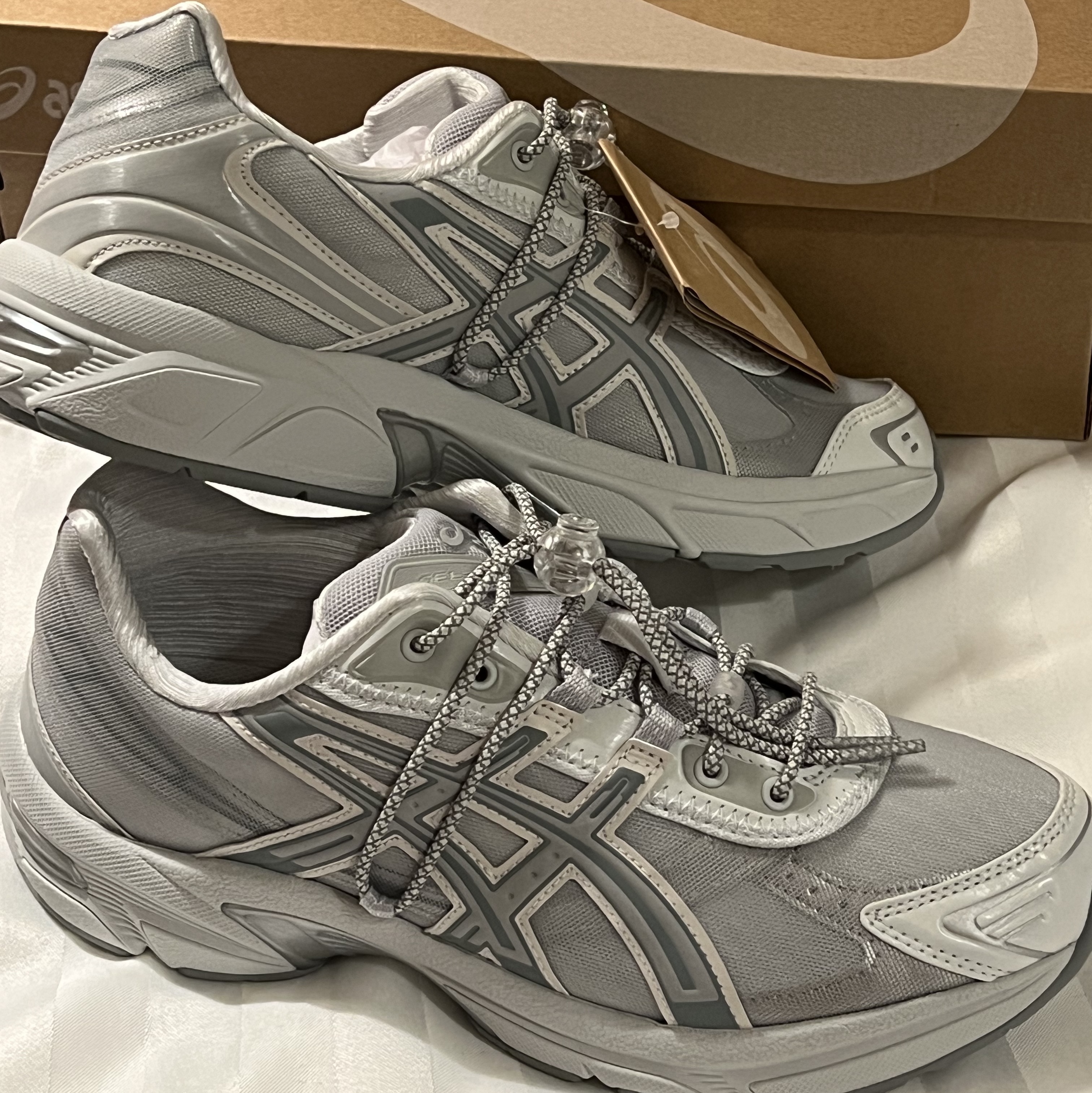 Asics x Atmos x Ojos Gel-1130 RE Glacier Grey Pure Silver 착용 스타일 - 3