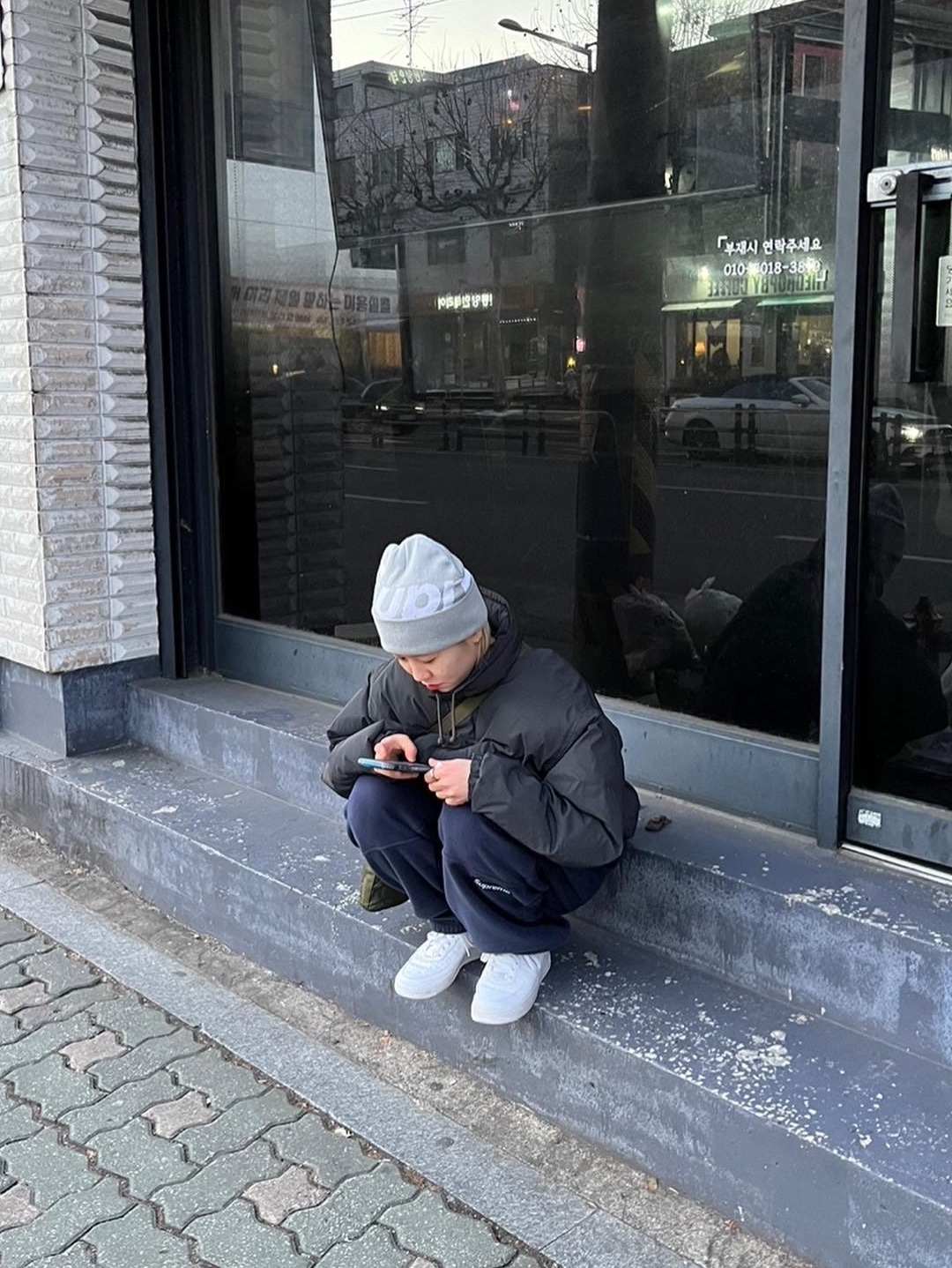 Supreme Polartec Pants Navy - 23FW, Nike x Supreme Air Force 1 Low White 착용 스타일 - 4