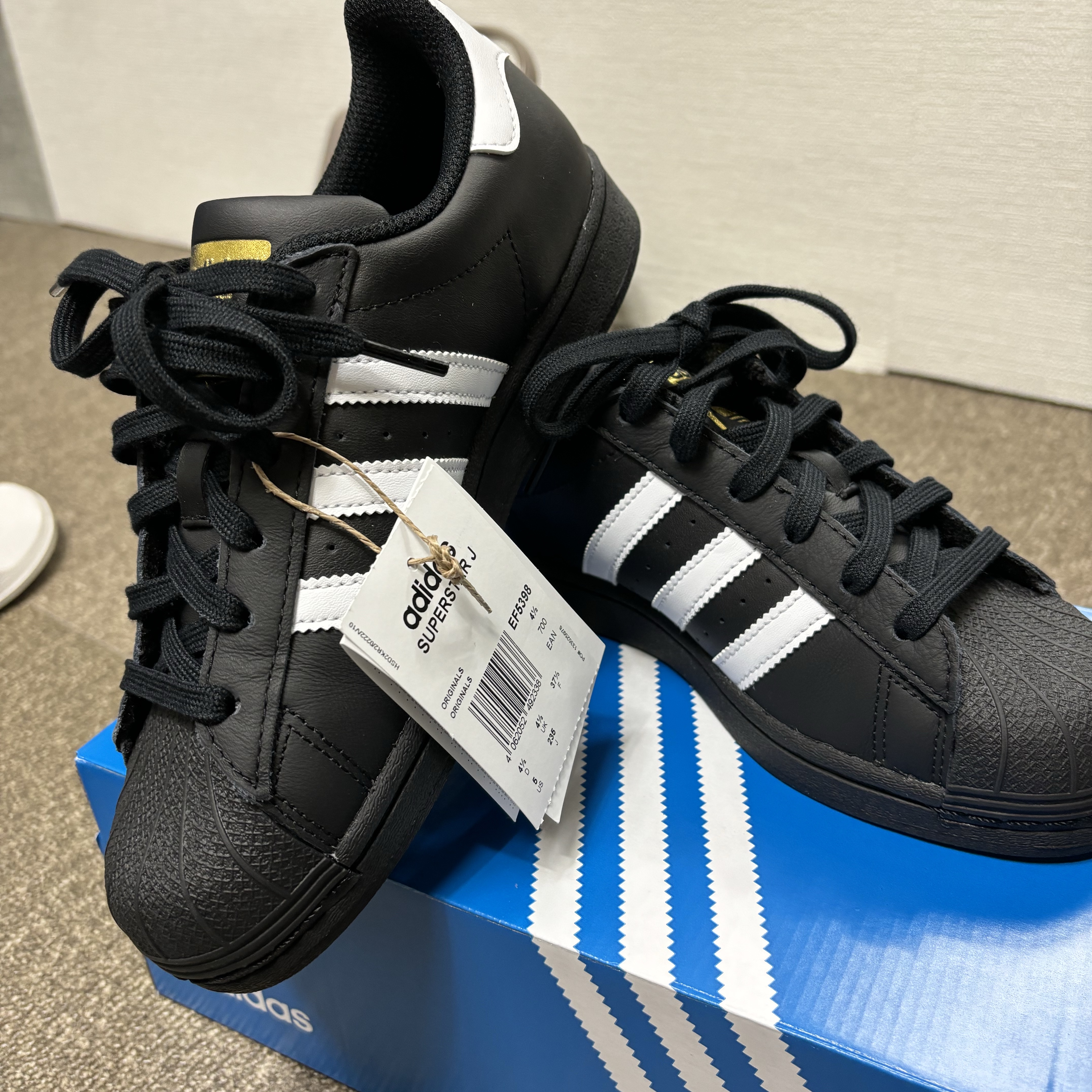 (J) Adidas Superstar Black White 착용 스타일 - 2