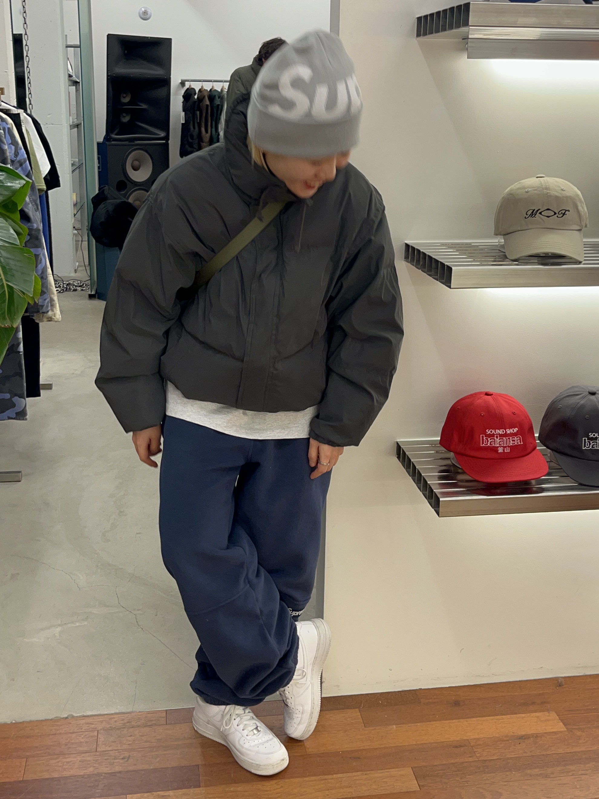 Supreme Polartec Pants Navy - 23FW, Nike x Supreme Air Force 1 Low White 착용 스타일 - 3