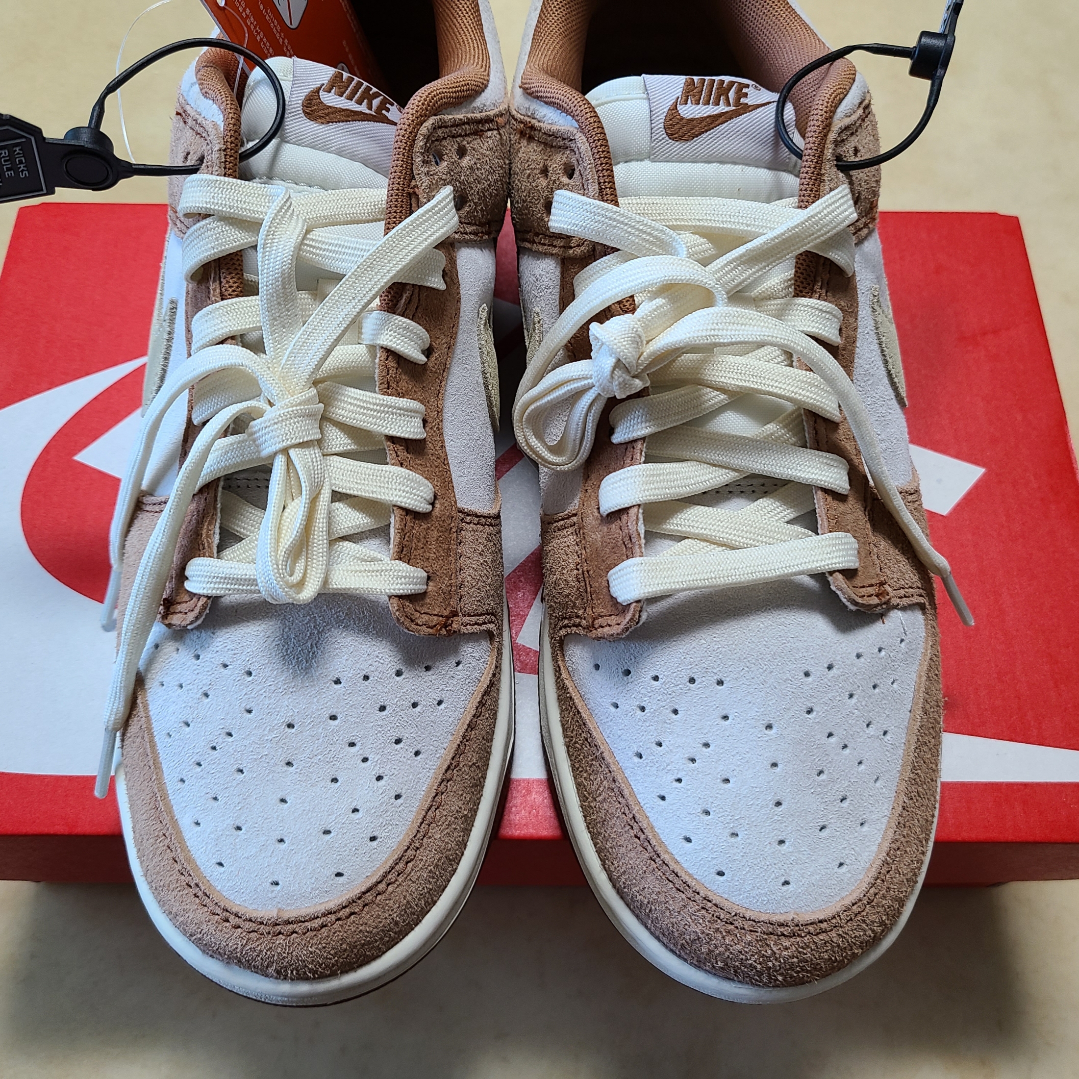Nike Dunk Low Pro Premium Medium Curry 착용 스타일 - 5
