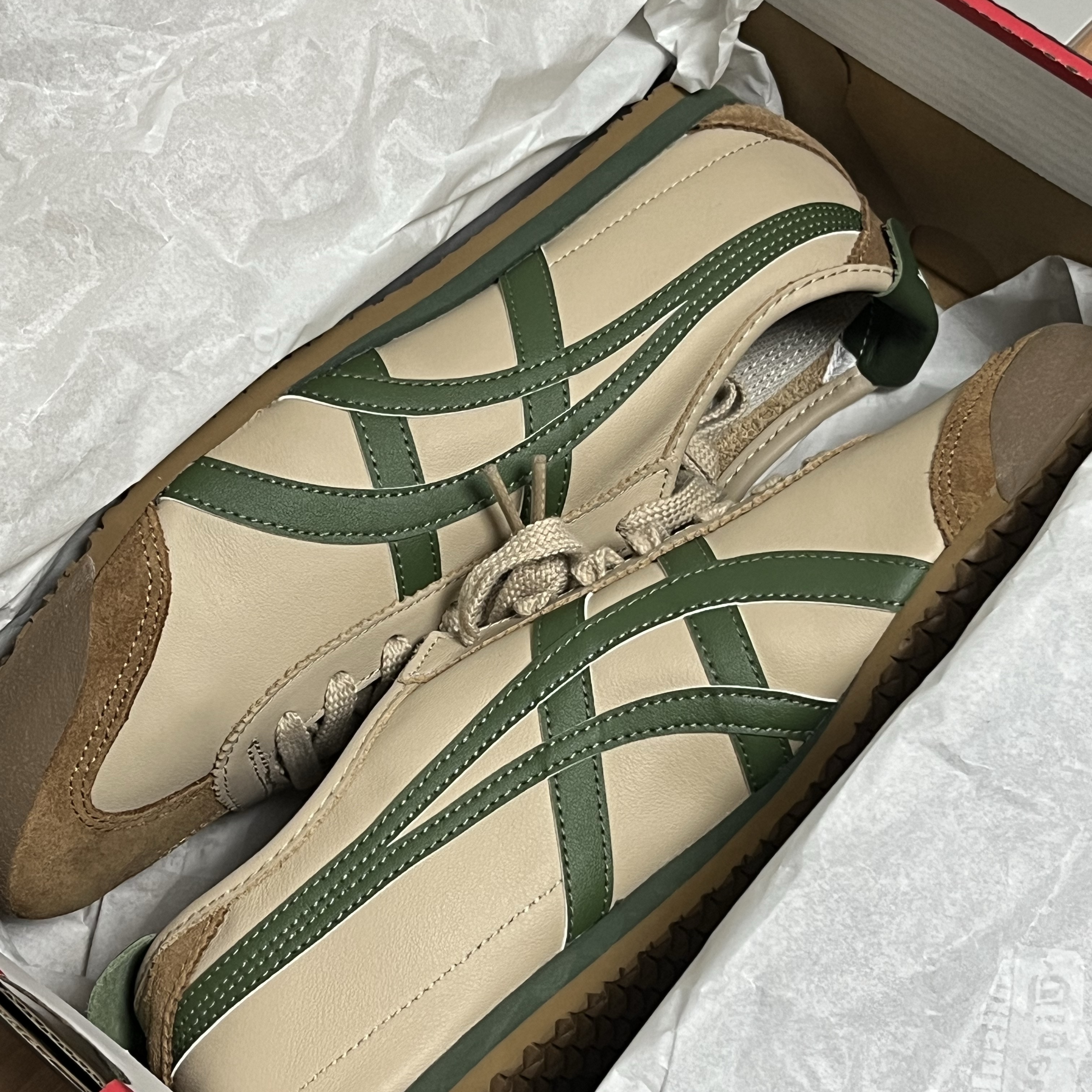 Onitsuka Tiger Mexico 66 Beige Grass Green 착용 스타일 - 2