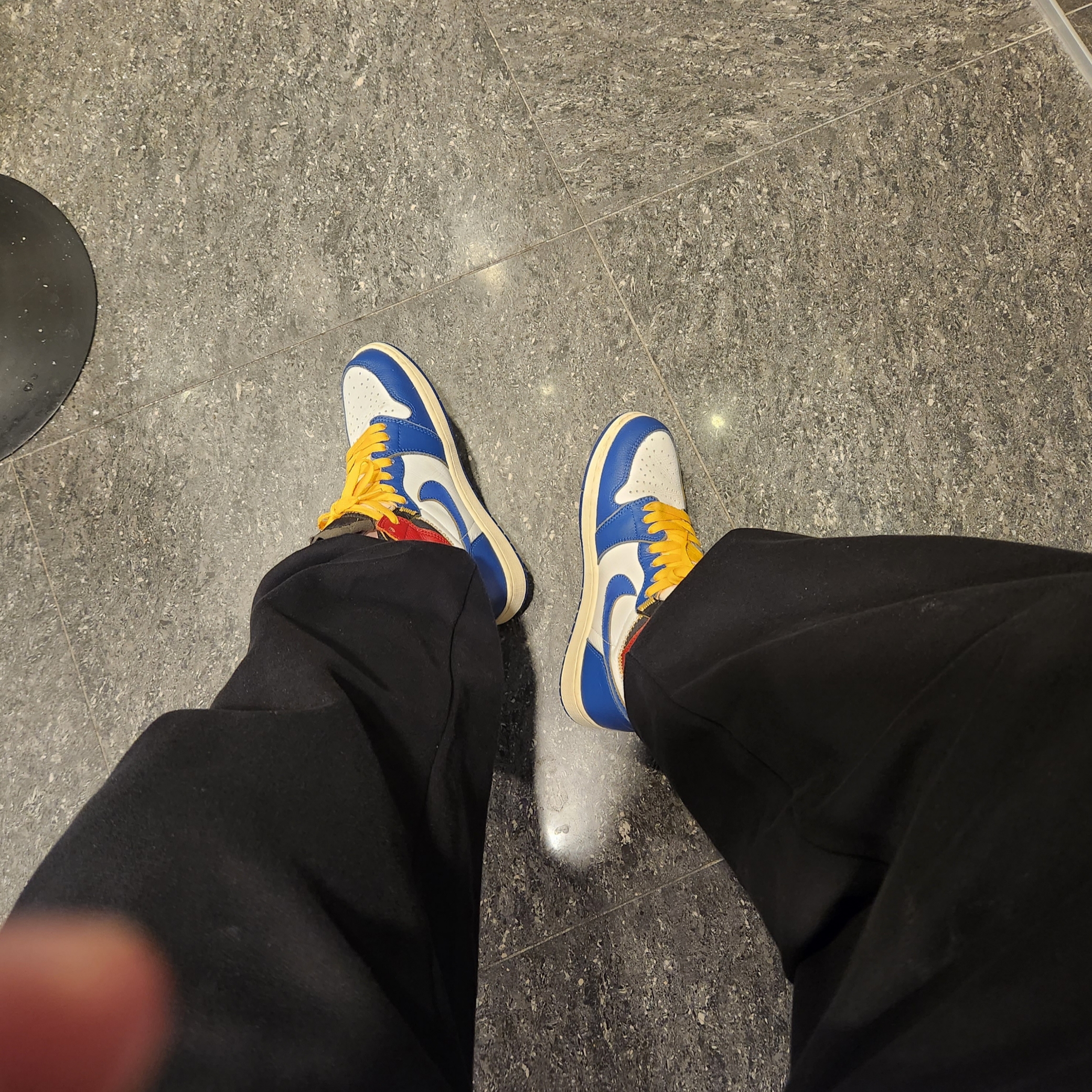 Jordan 1 x Union Retro High Blue Toe 착용 스타일