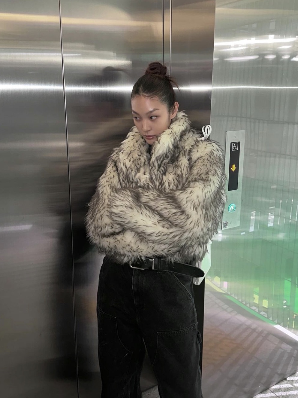 (W) Carhartt WIP Nash Double Knee Pants Black Stone Washed 착용 스타일