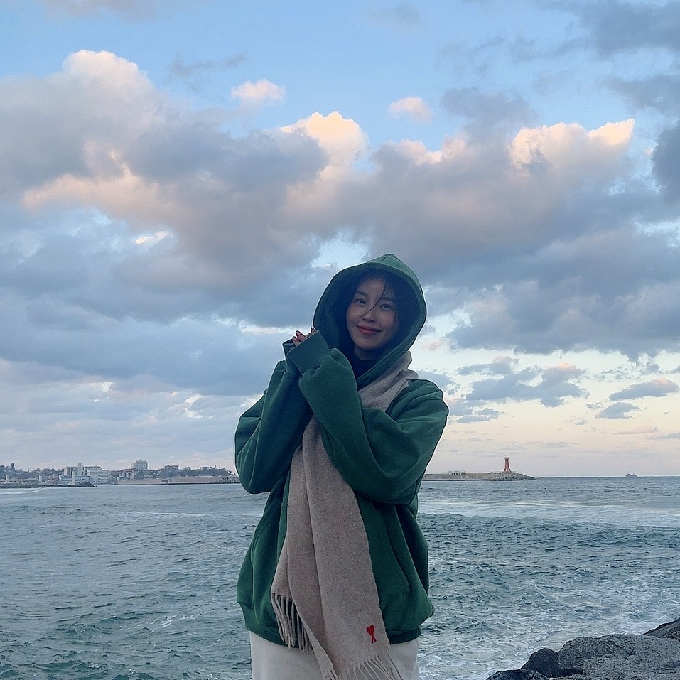 AMI de Coeur Classic Muffler Champagne 착용 스타일 - 2