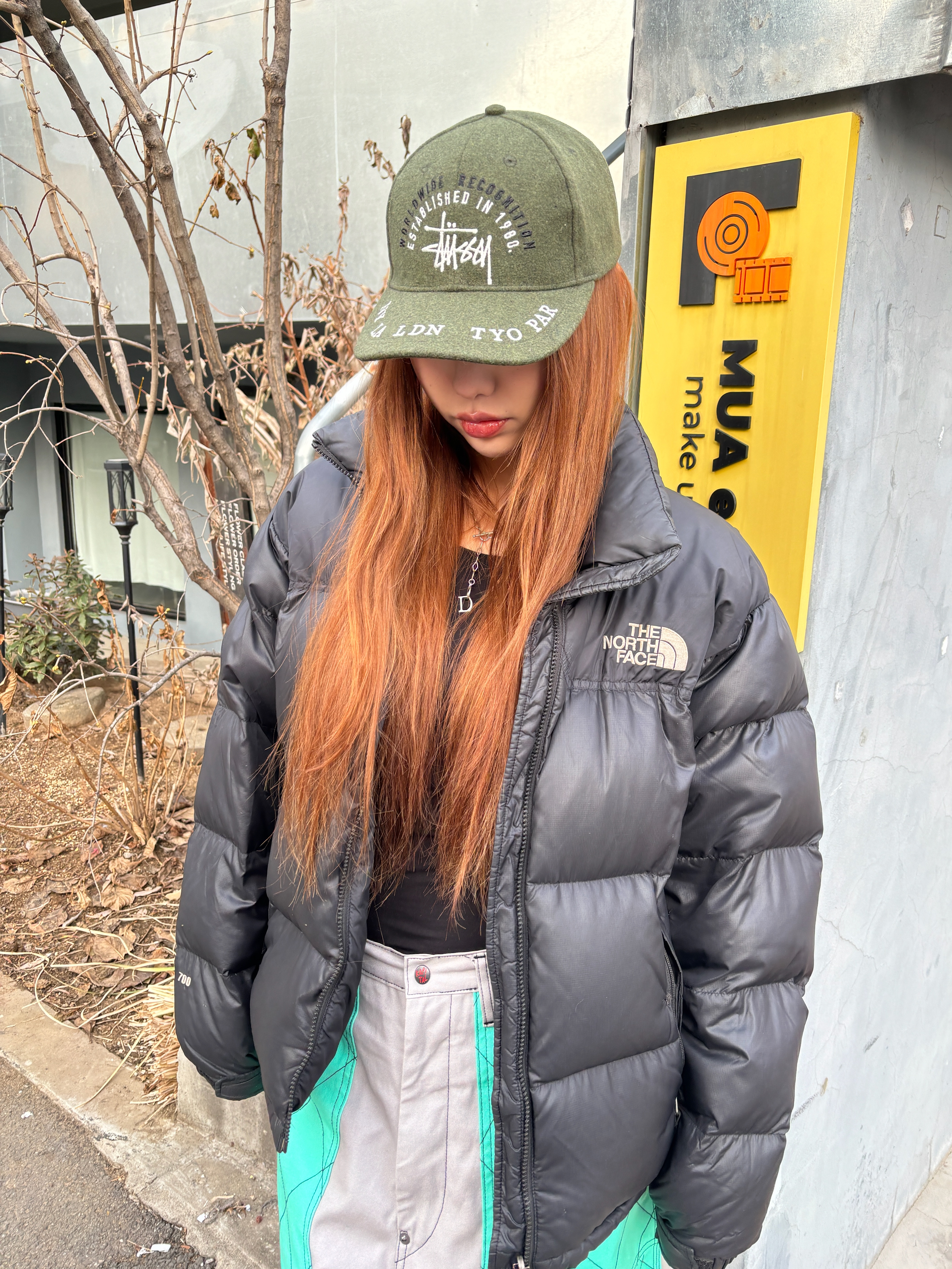 Stussy Worldwide Low Pro Cap Forest 착용 스타일 - 1
