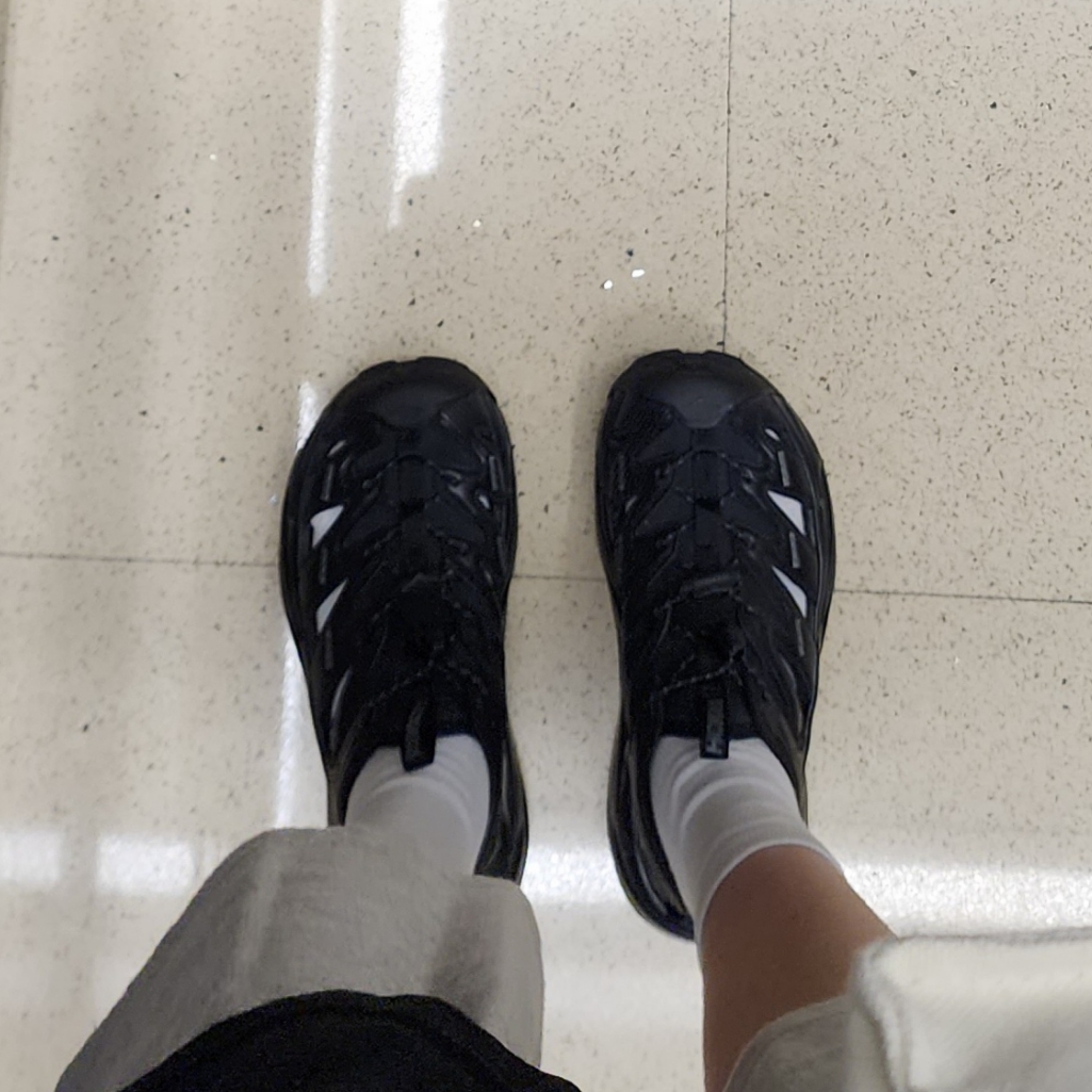 (W) Hoka Hopara Black 착용 스타일