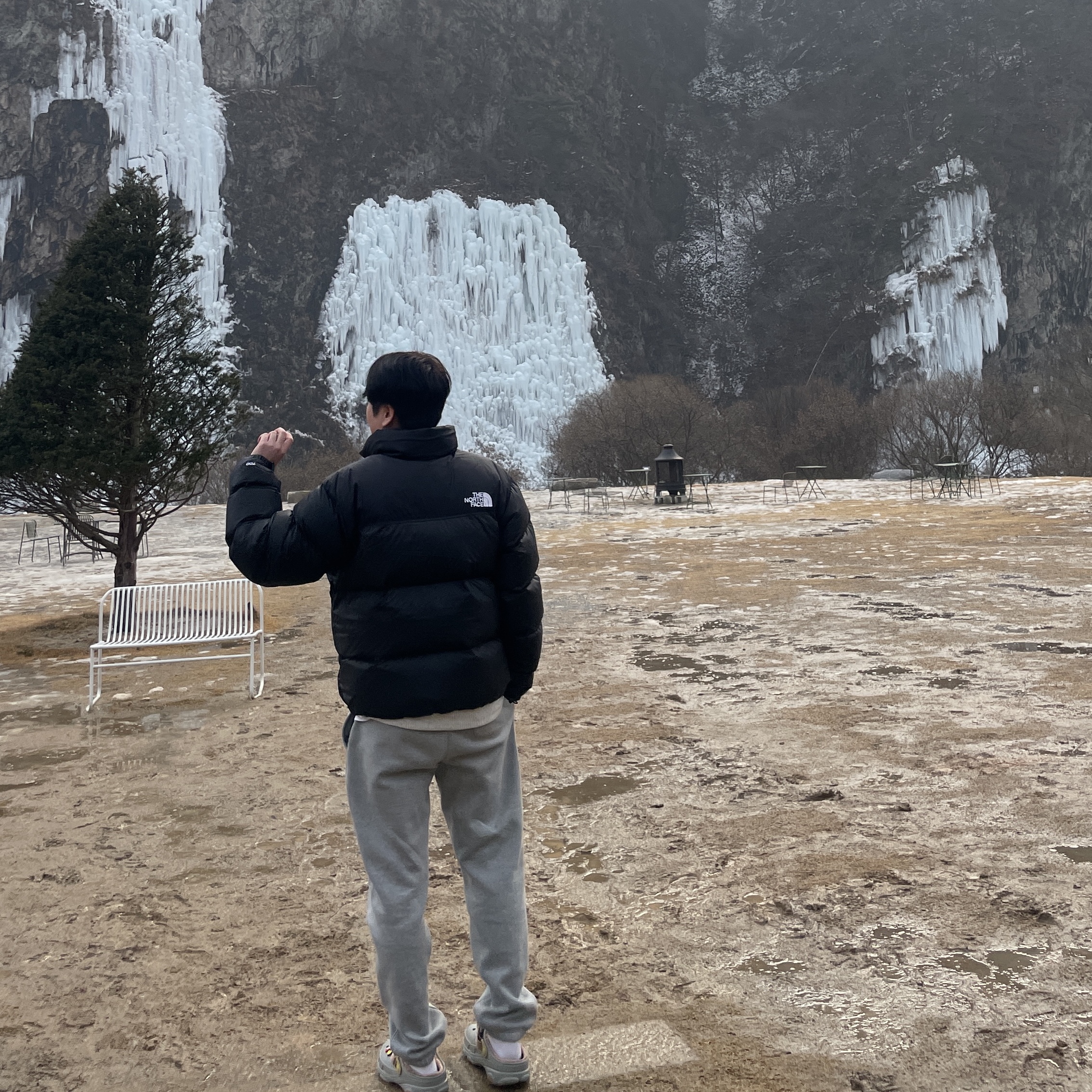 The North Face 1996 Retro Nuptse Down Jacket TNF Black 착용 스타일