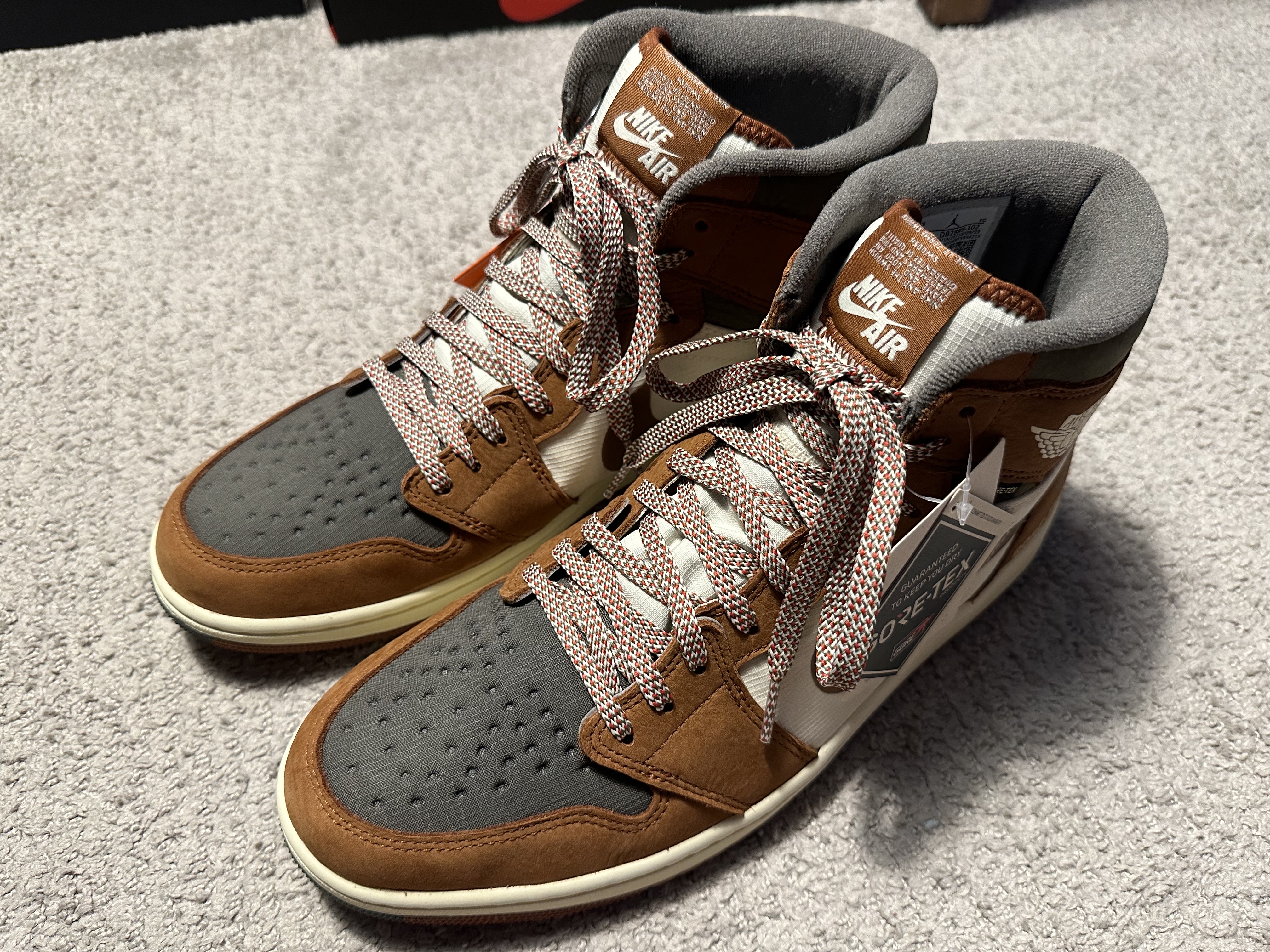 Jordan 1 Element Gore-Tex Legend Coffee 착용 스타일 - 1