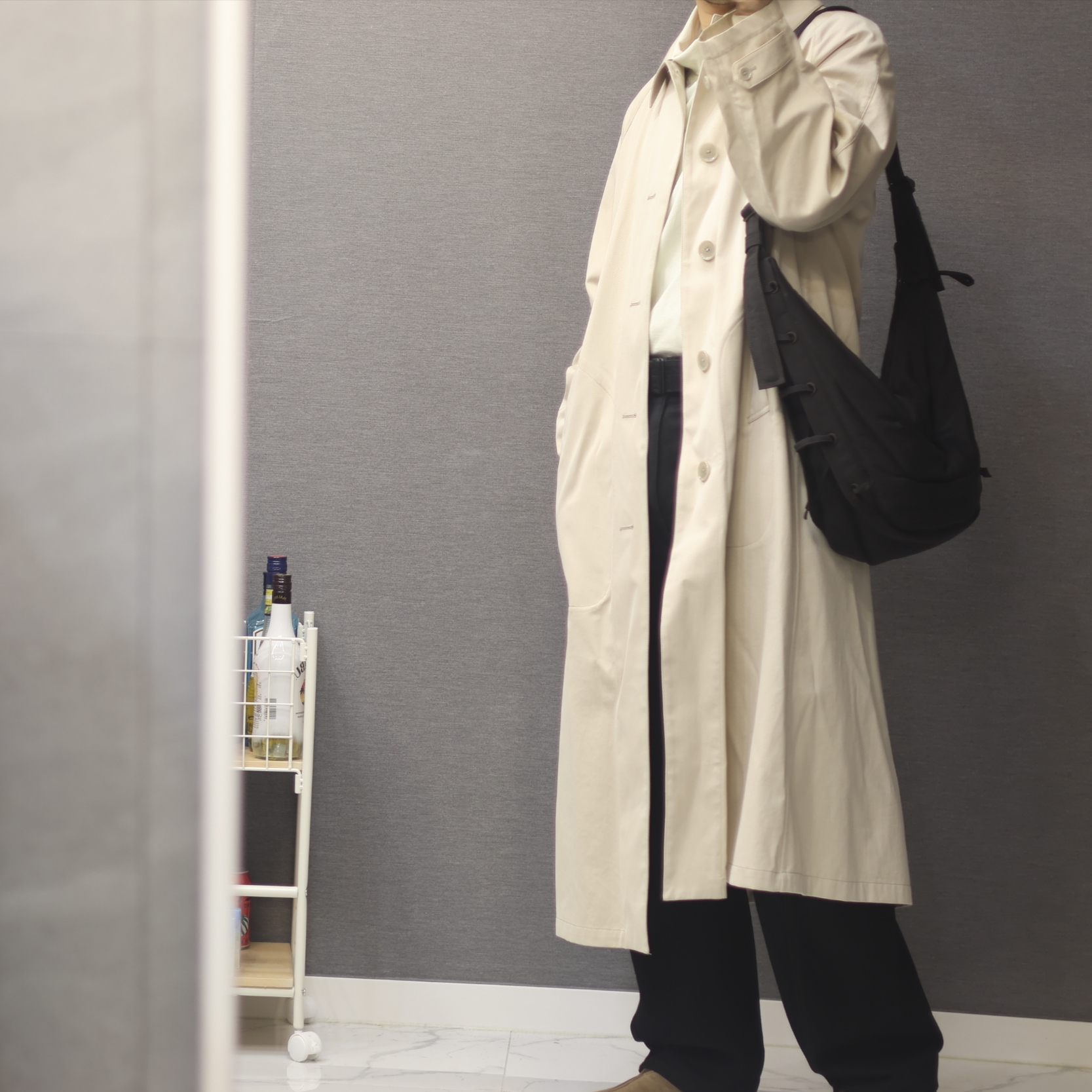 Lemaire Medium Soft Game Bag Nylon Canvas Dark Chocolate 착용 스타일 - 1