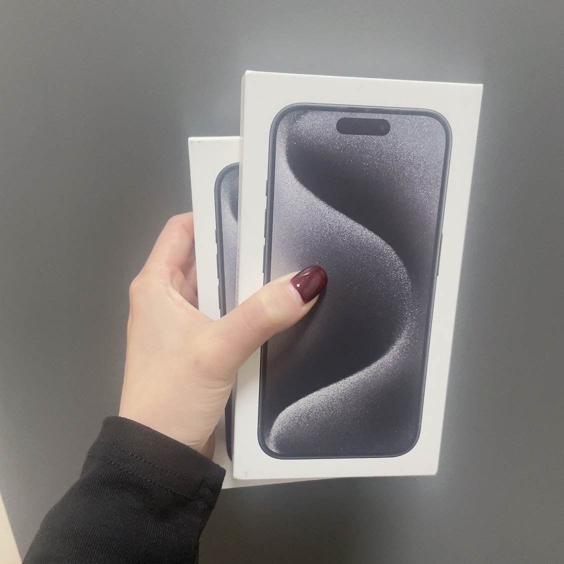 Apple iPhone 15 Pro 128GB Black Titanium (Korean Ver.) 착용 스타일