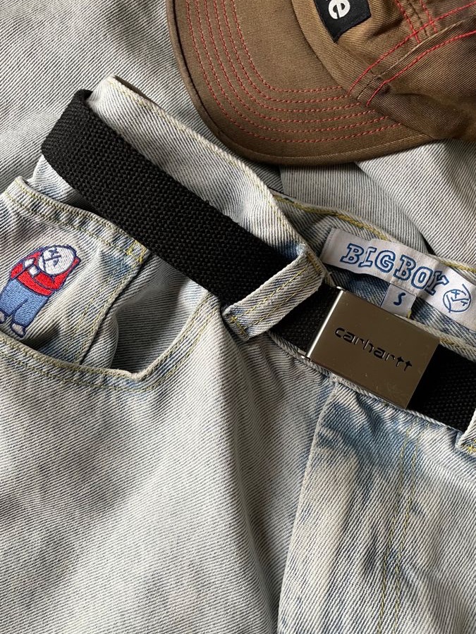 Carhartt WIP Clip Belt Chrome Black 착용 스타일