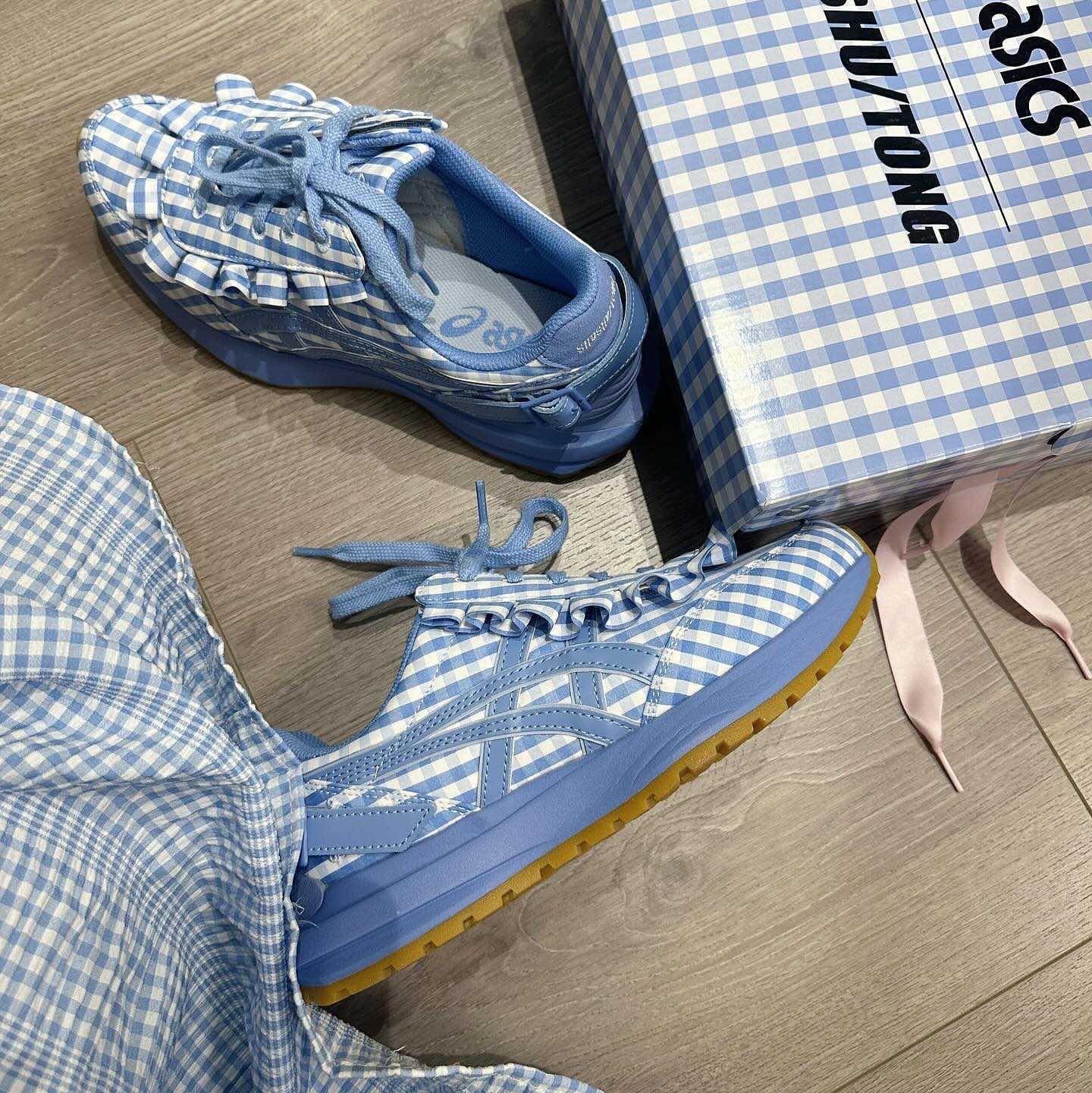 Asics x Shushu/Tong Tarther SC Plus Blue Gingham 착용 스타일
