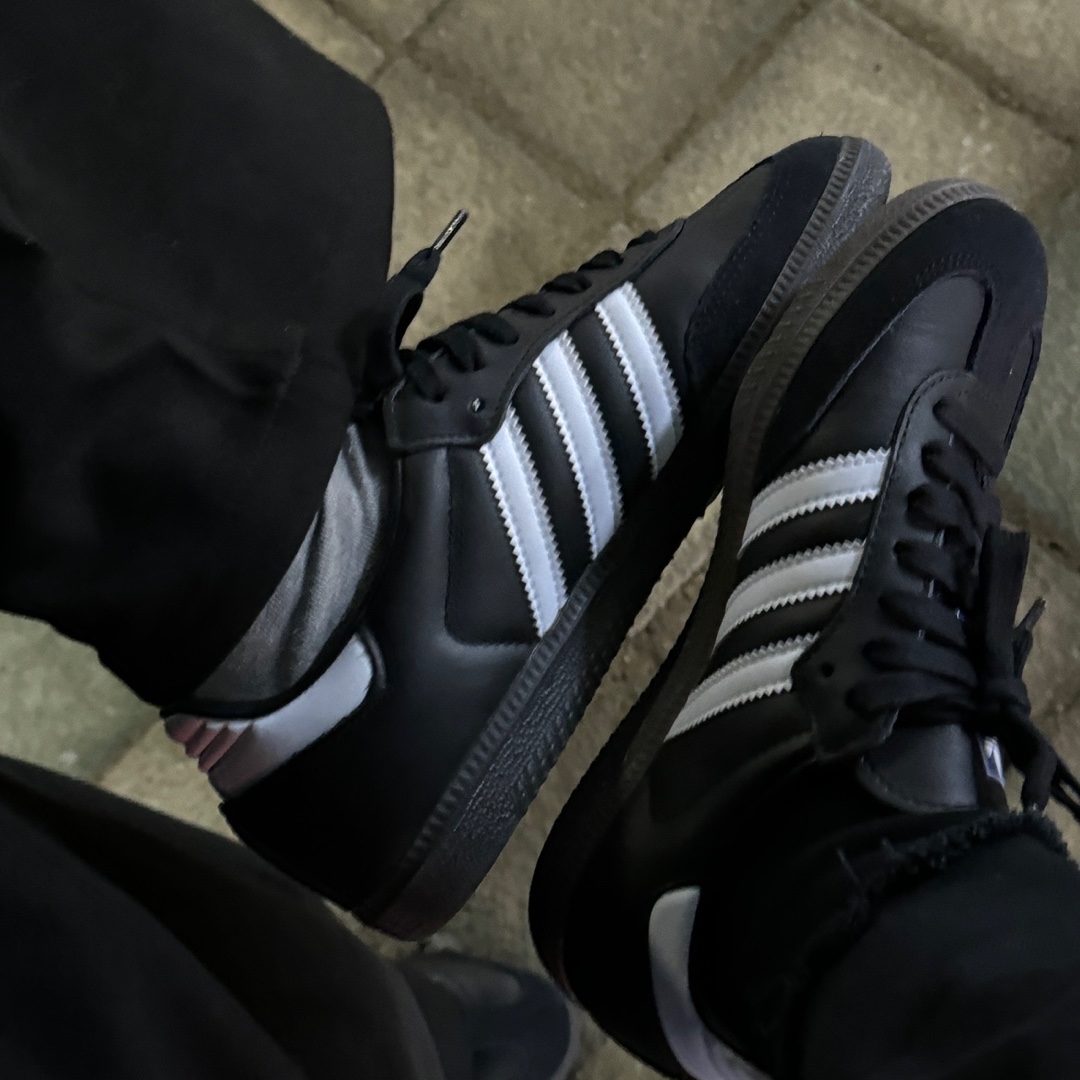 Adidas Samba OG Black White Gum 착용 스타일