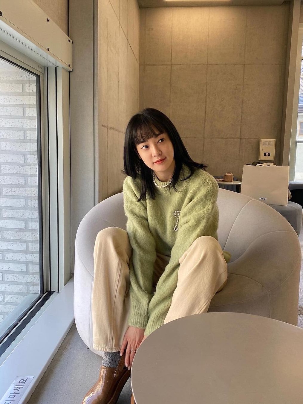 Thevinylhouse Corduroy Pants Ivory, Porta Women Wave Quilted Padded Pants Ivory 착용 스타일 - 6