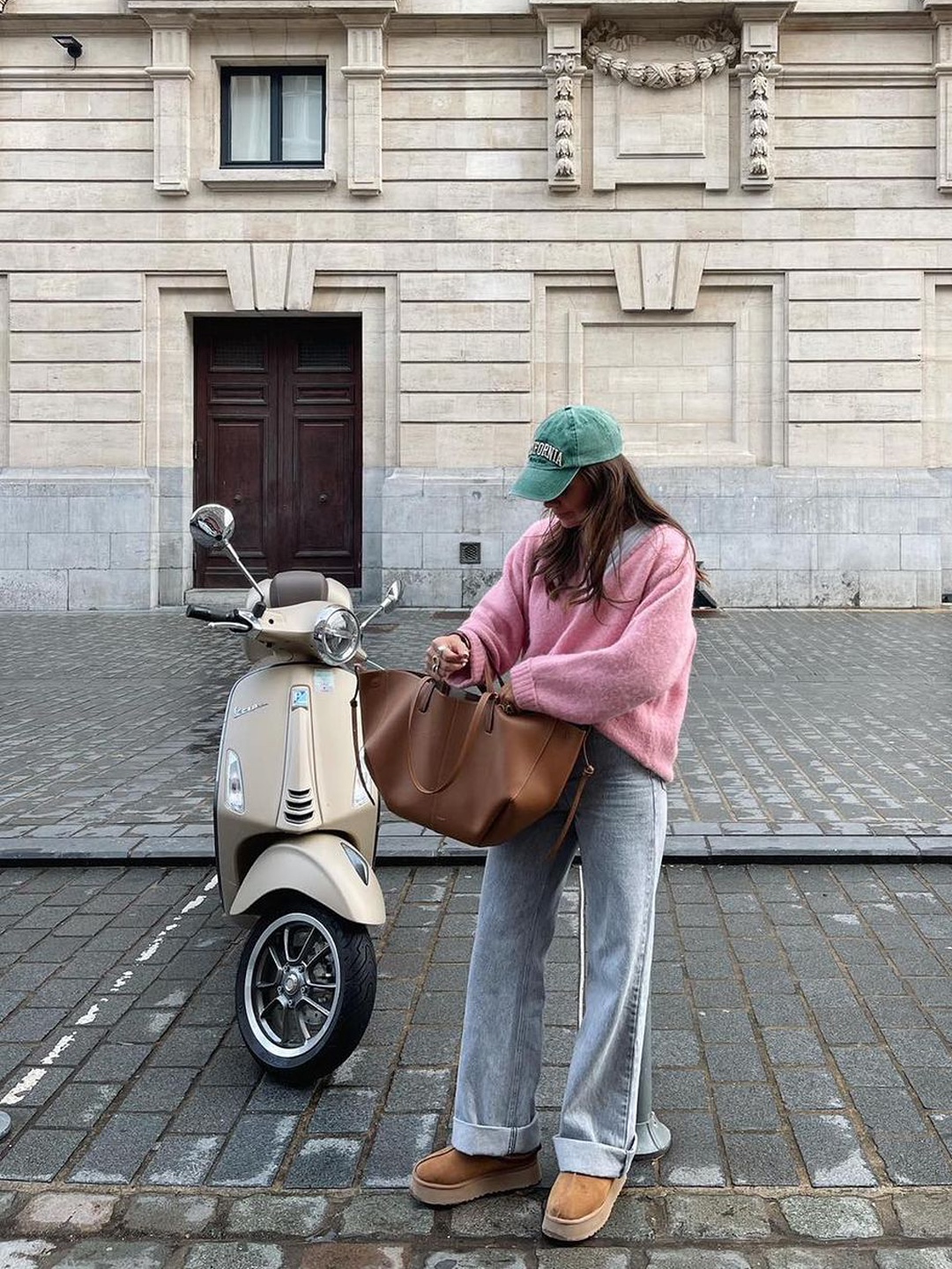 (W) Paloma Wool Baby Soft V-Neck Knitted Sweater Soft Pink, (W) Acne Studios Keva Face Crewneck Cardigan Bubble Pink 착용 스타일 - 3