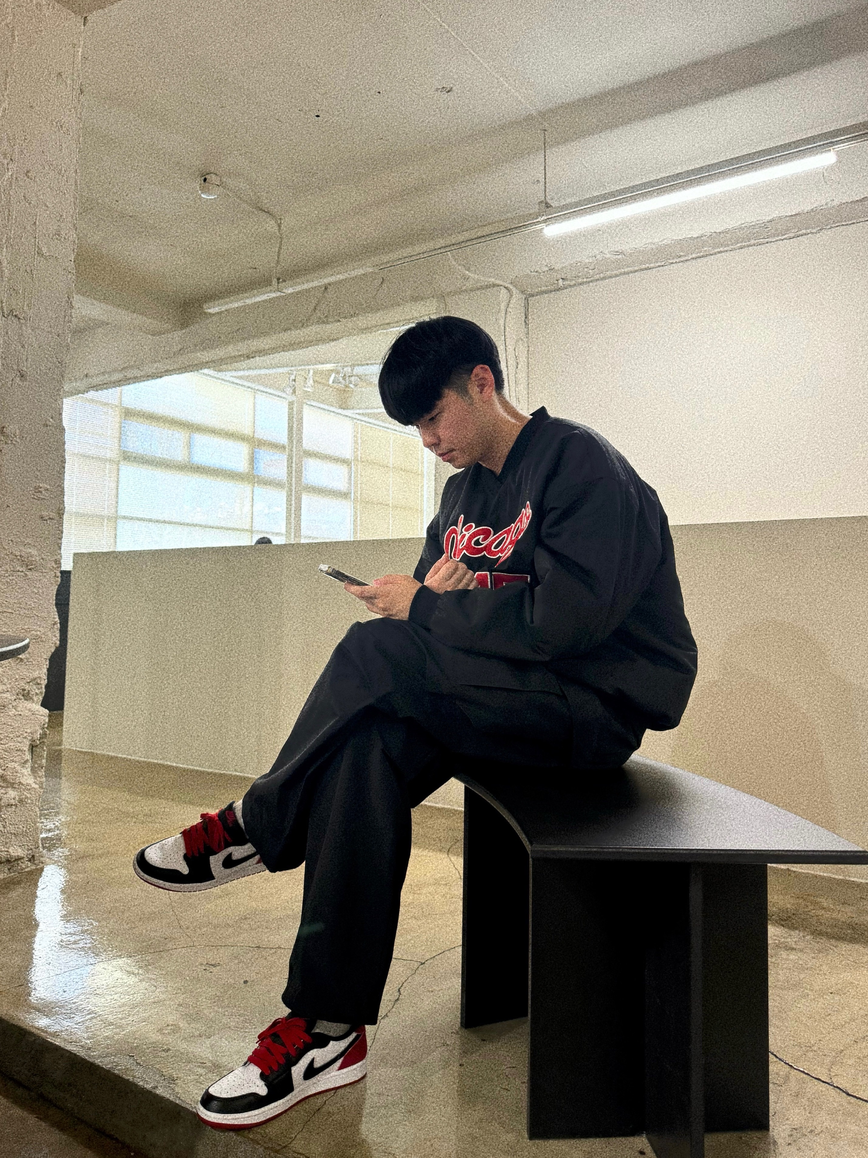 Jordan 1 Retro Low OG Black Toe 착용 스타일 - 3