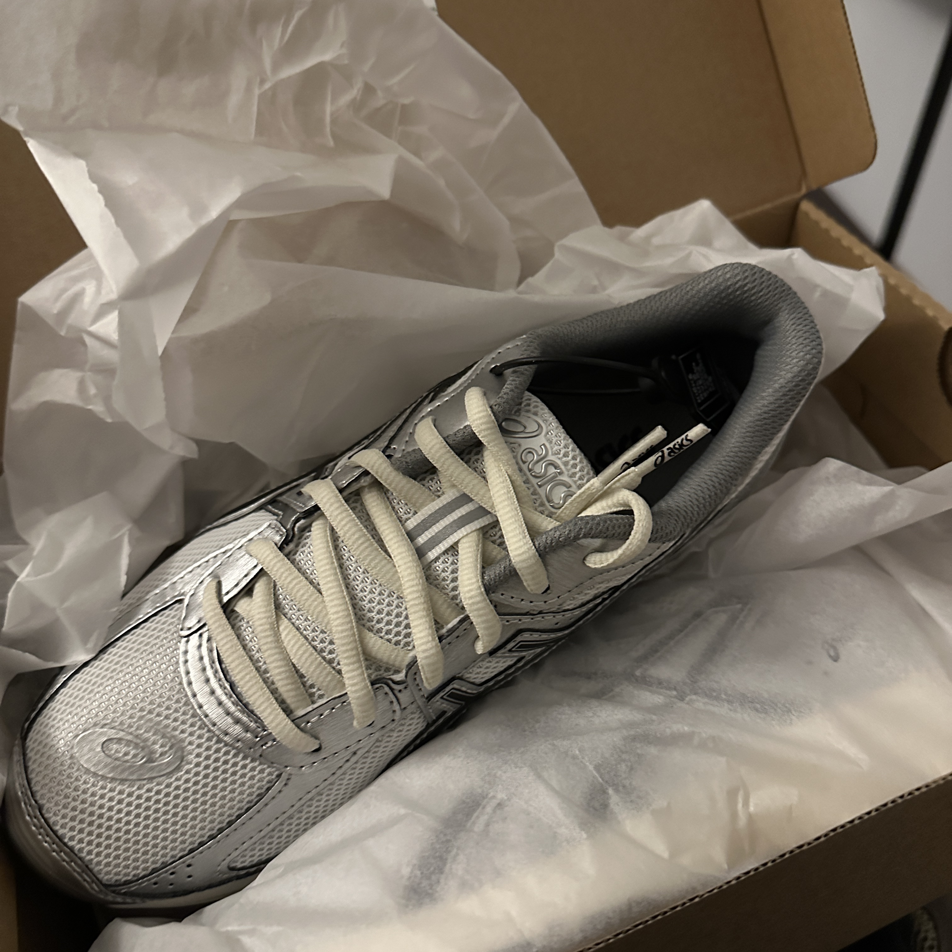 Asics Jog 100 S White Black - 2E Wide 착용 스타일