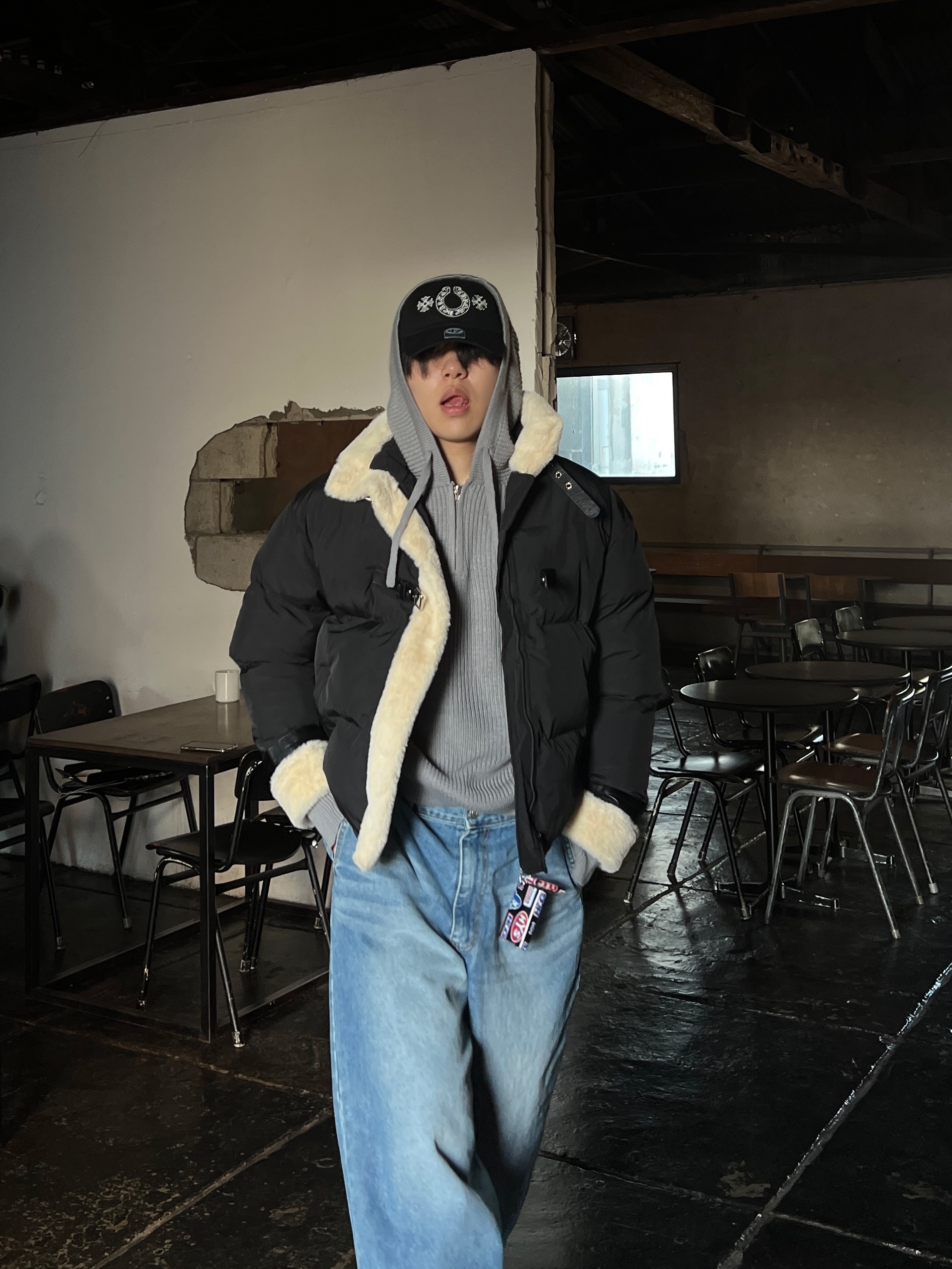 Clarks x Supreme Wallabee Black, Hysteric Glamour x Sallies Pocketpal Hysteric Garage Minimal Wallet Multi 착용 스타일 - 2