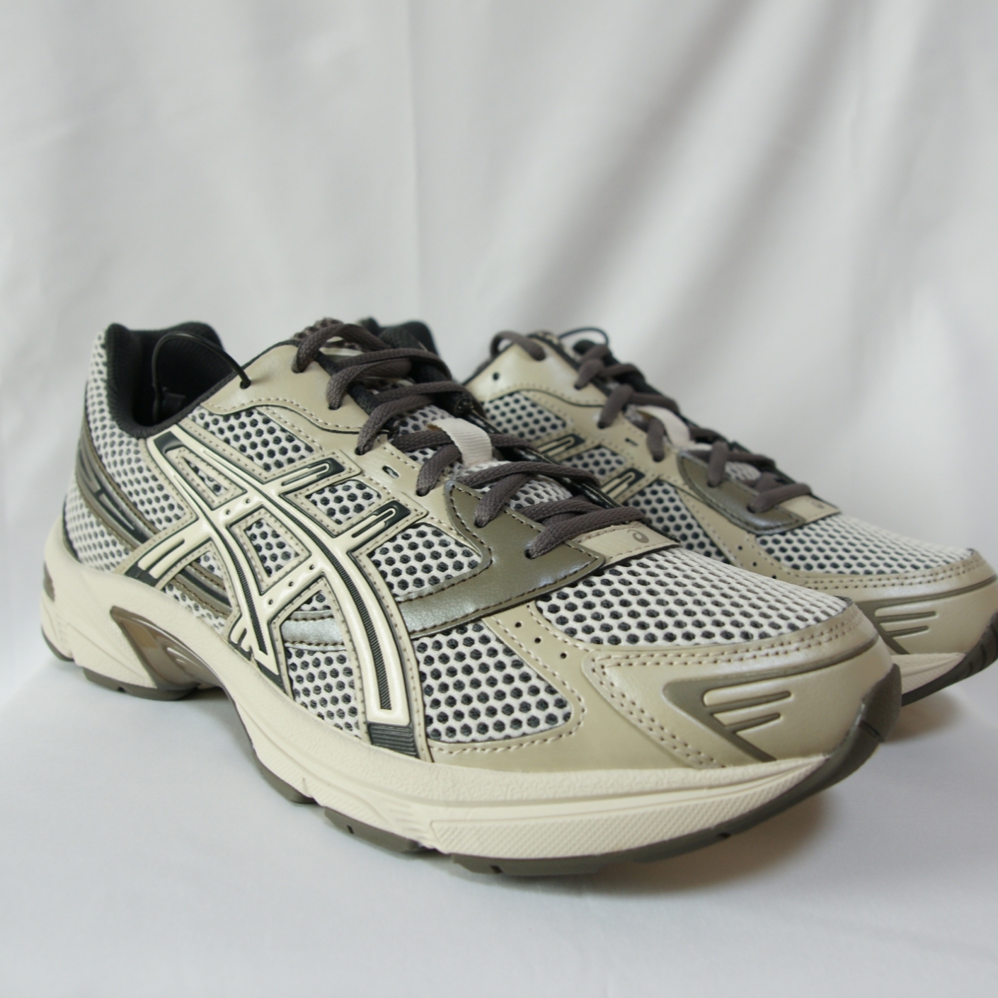 Asics Gel-1130 Birch Dark Taupe - Korea Exclusive 착용 스타일 - 2