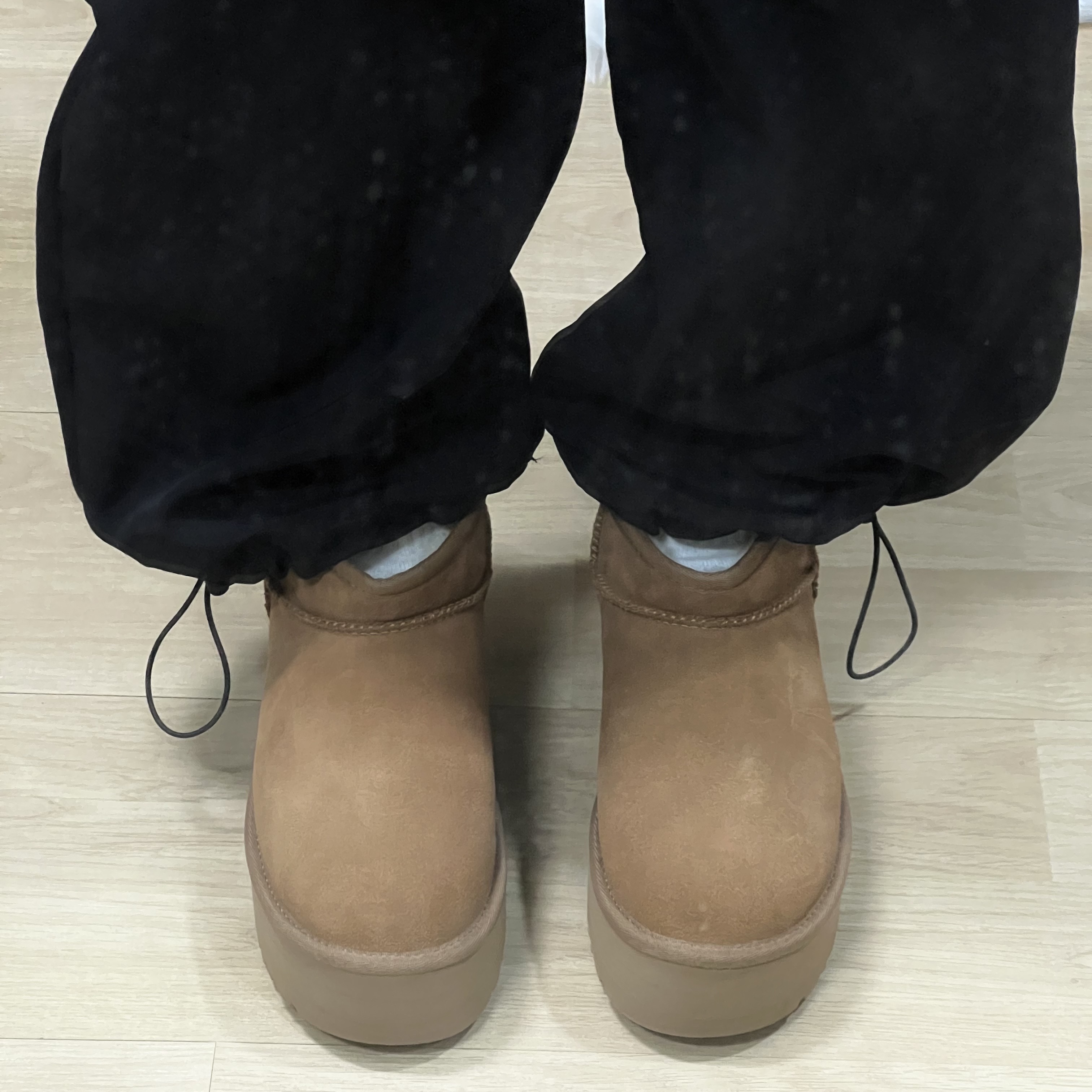 (W) UGG Classic Ultra Mini Platform Boots Chestnut 착용 스타일