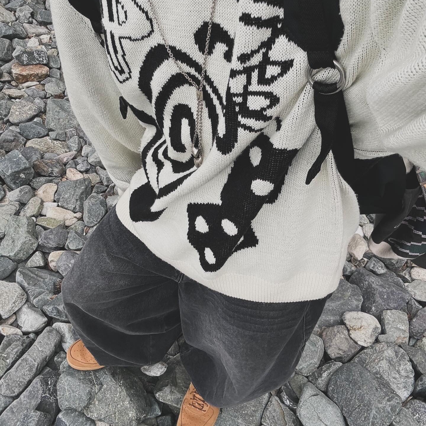 Nike x Stussy NRG LS Knit Sweater Fossil (DR2893-238), Nike Air Force 1 '07 WB Flax 착용 스타일 - 3