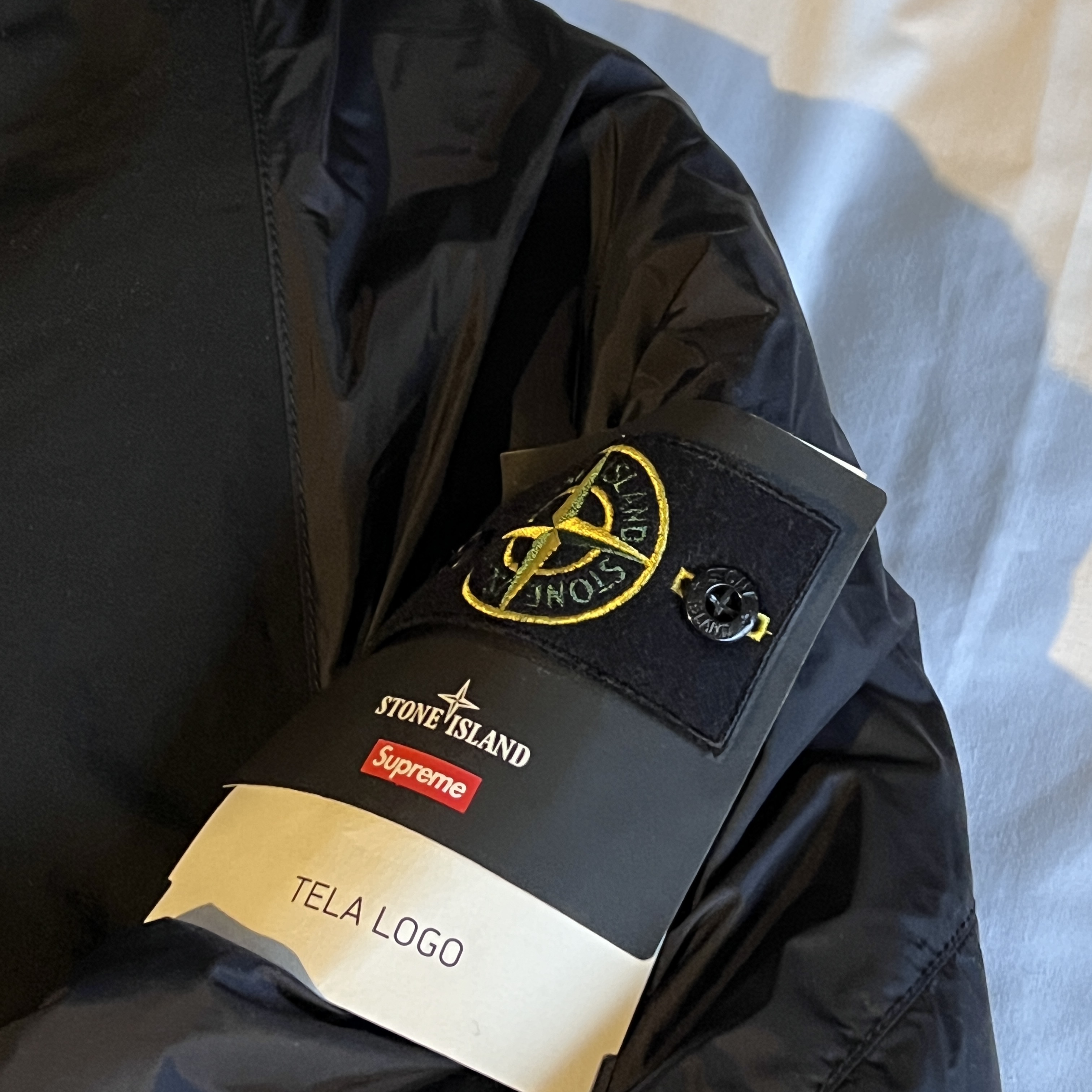 Supreme x Stone Island Reversible Down Puffer Jacket Black - 23FW 착용 스타일 - 4