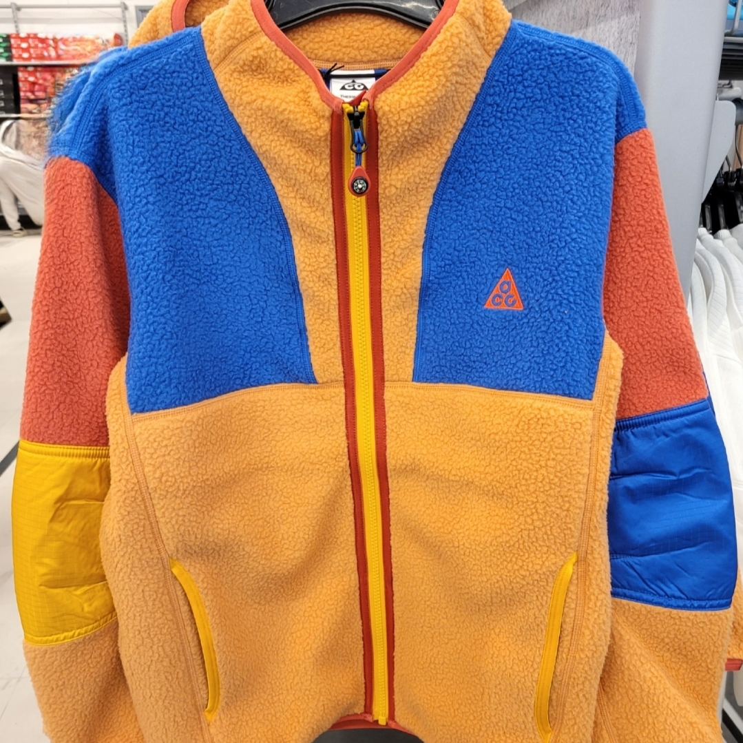 (Kids) Nike ACG Therma-Fit Fleece Full Zip Jacket Orange 착용 스타일