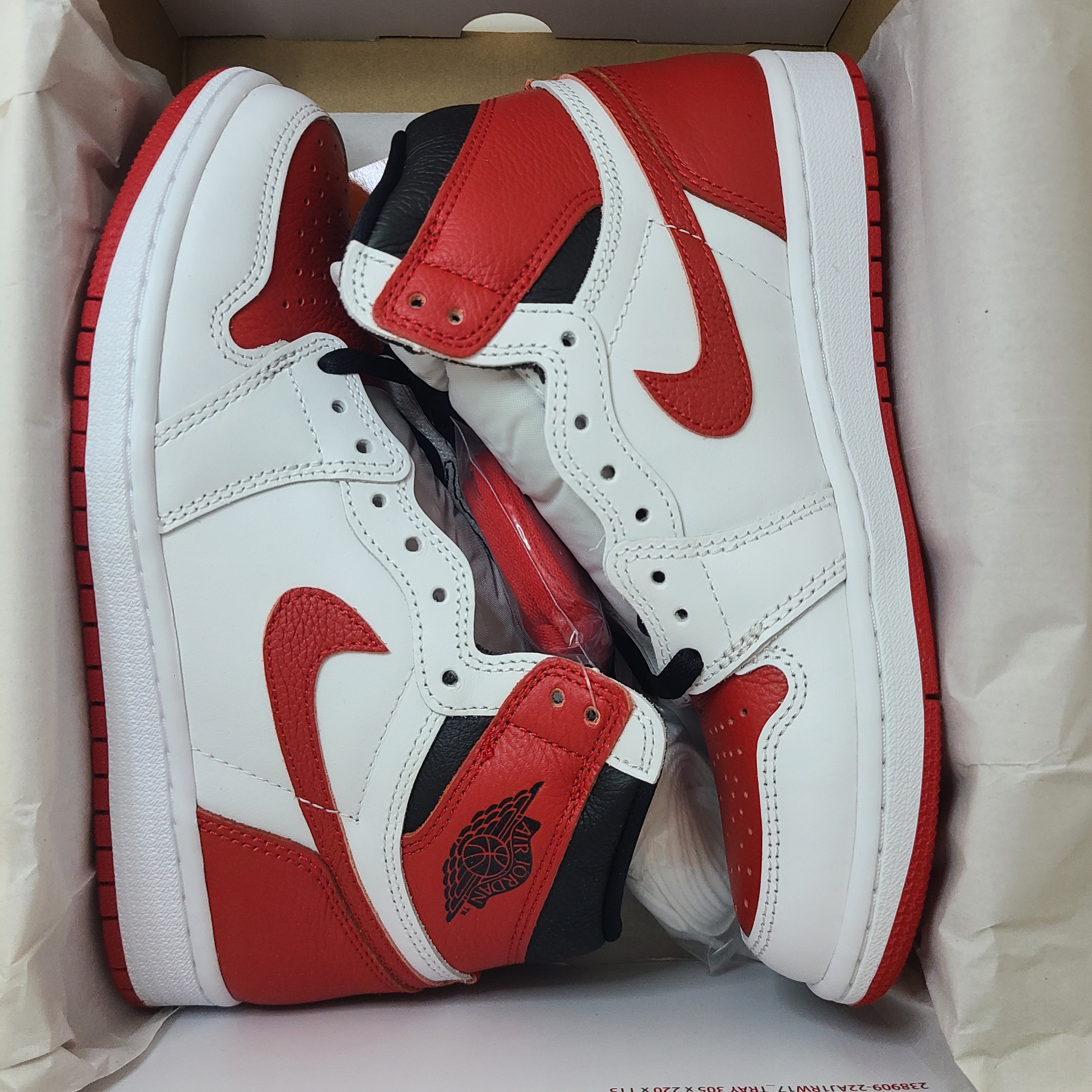 Jordan 1 Retro High OG Heritage 착용 스타일 - 1