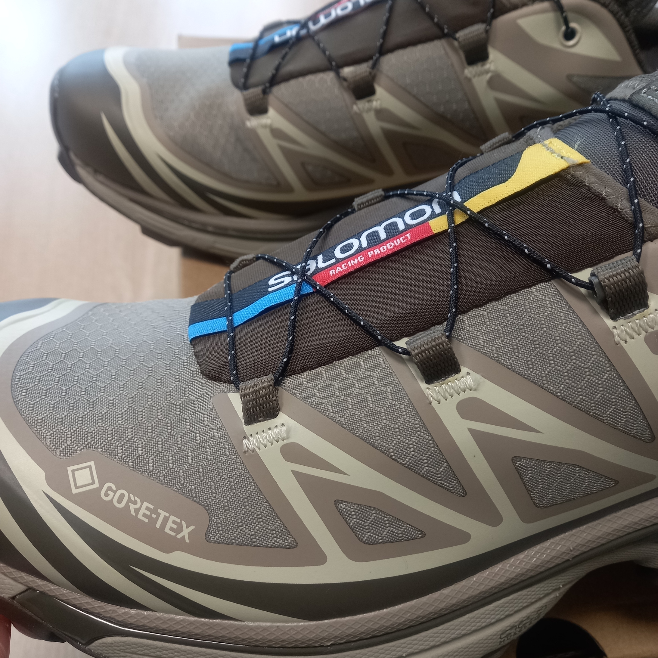 Salomon XT-6 Gore-Tex Vintage Khaki 착용 스타일 - 4