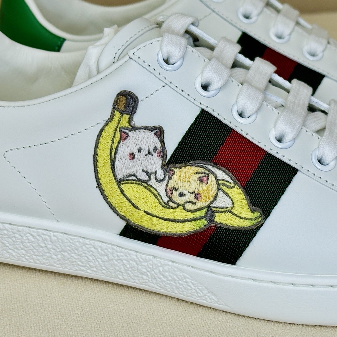 (W) Gucci Ace Bananya Sneakers White 착용 스타일 - 9