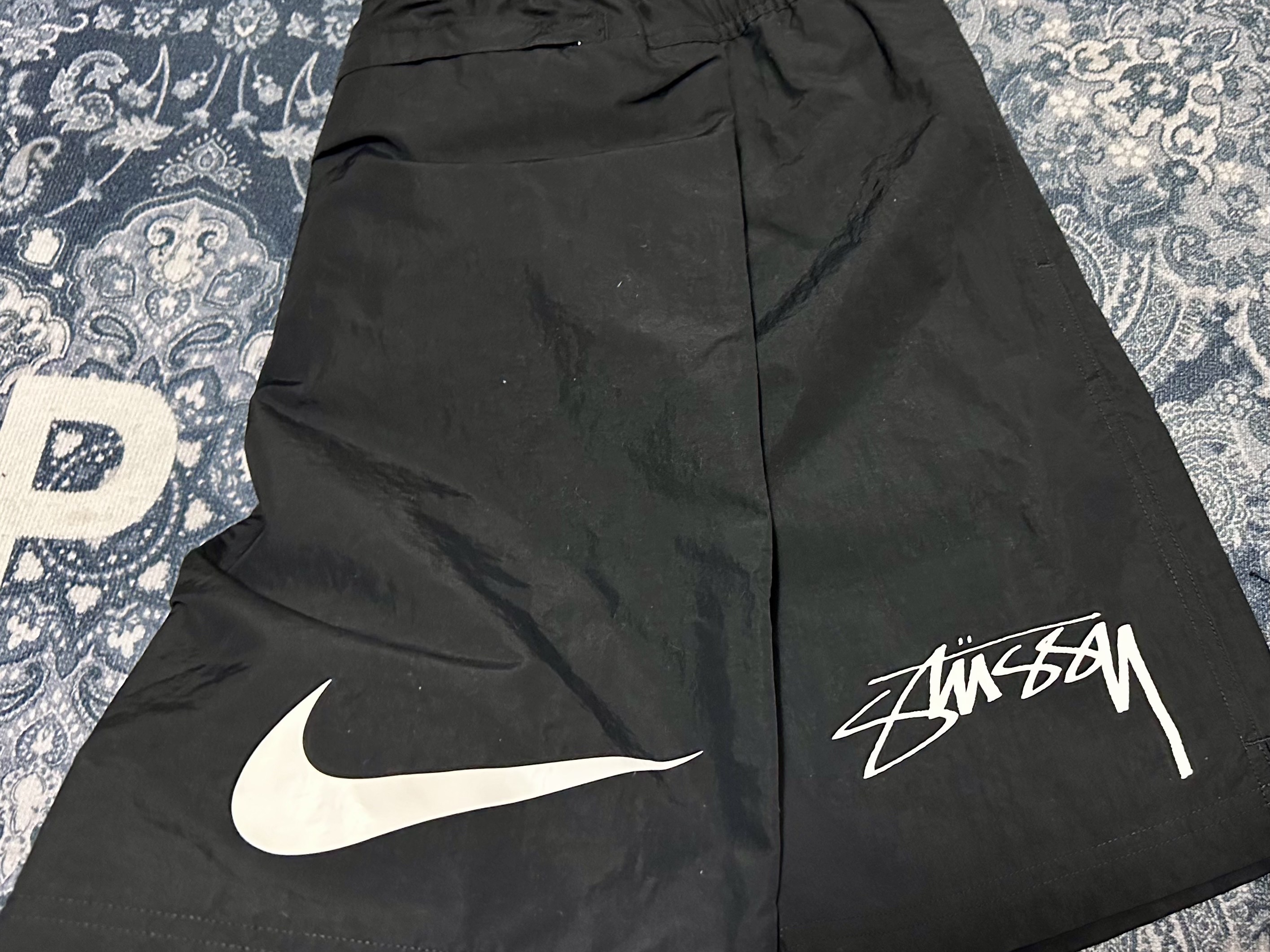 Nike x Stussy Shorts Black (FJ9167-010) 착용 스타일 - 2
