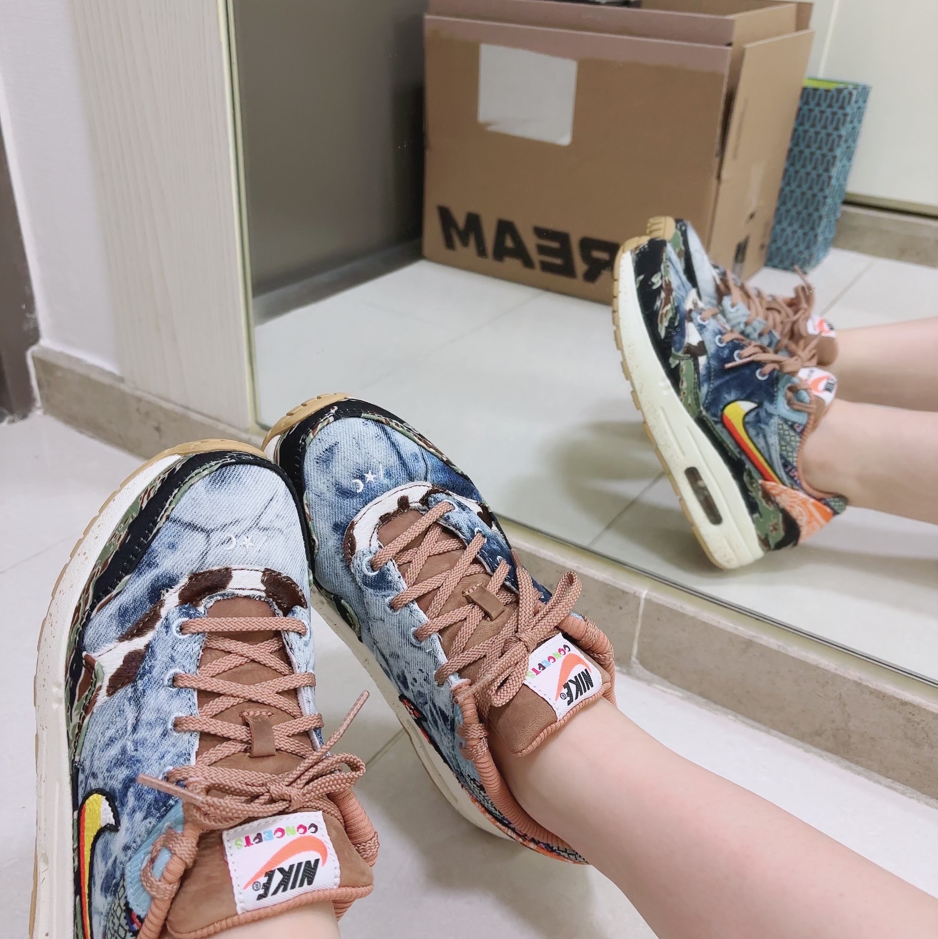 (PS) Nike x Concepts Air Max 1 SP Elemental Gold Sail 착용 스타일