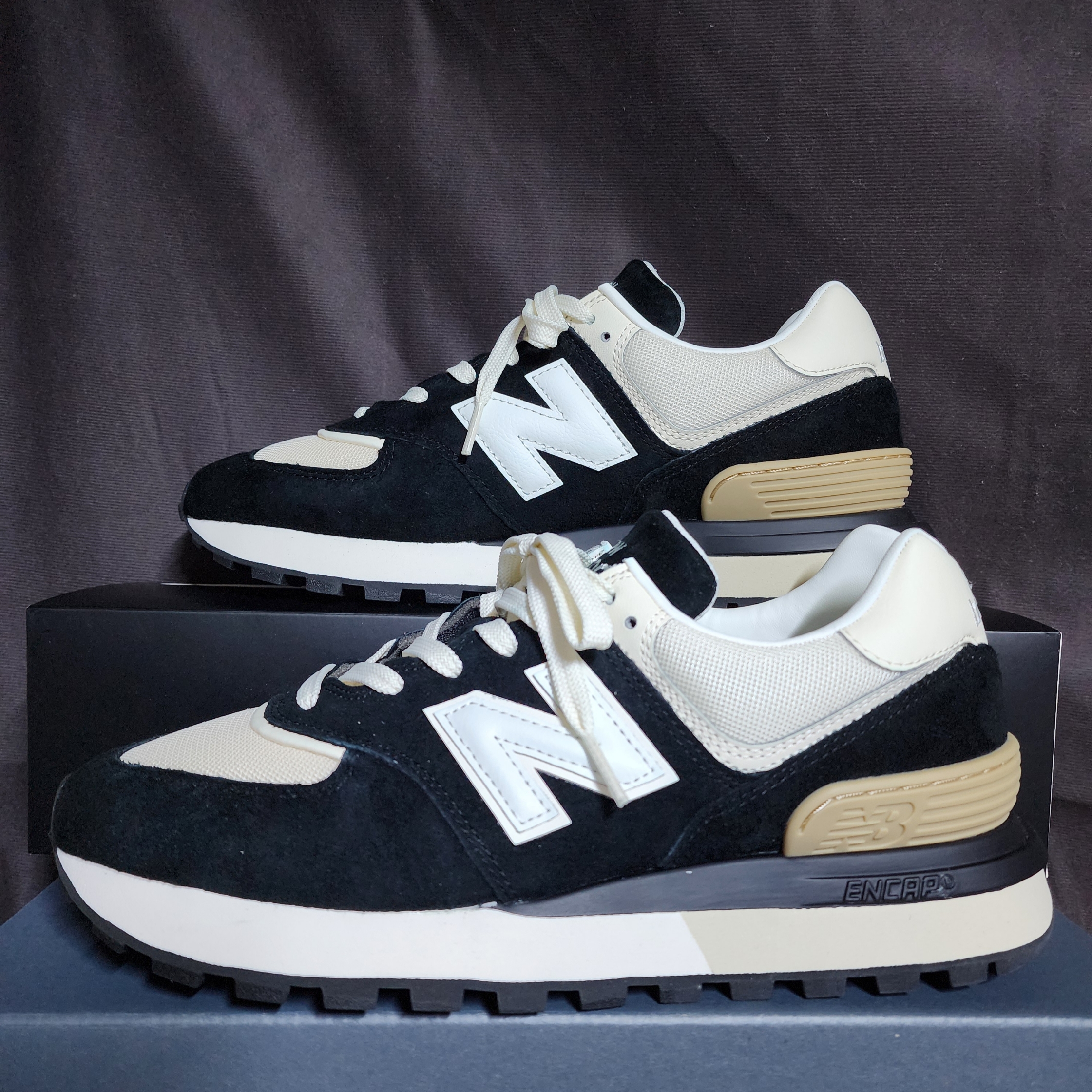New Balance 574 Legacy Black Angora 착용 스타일