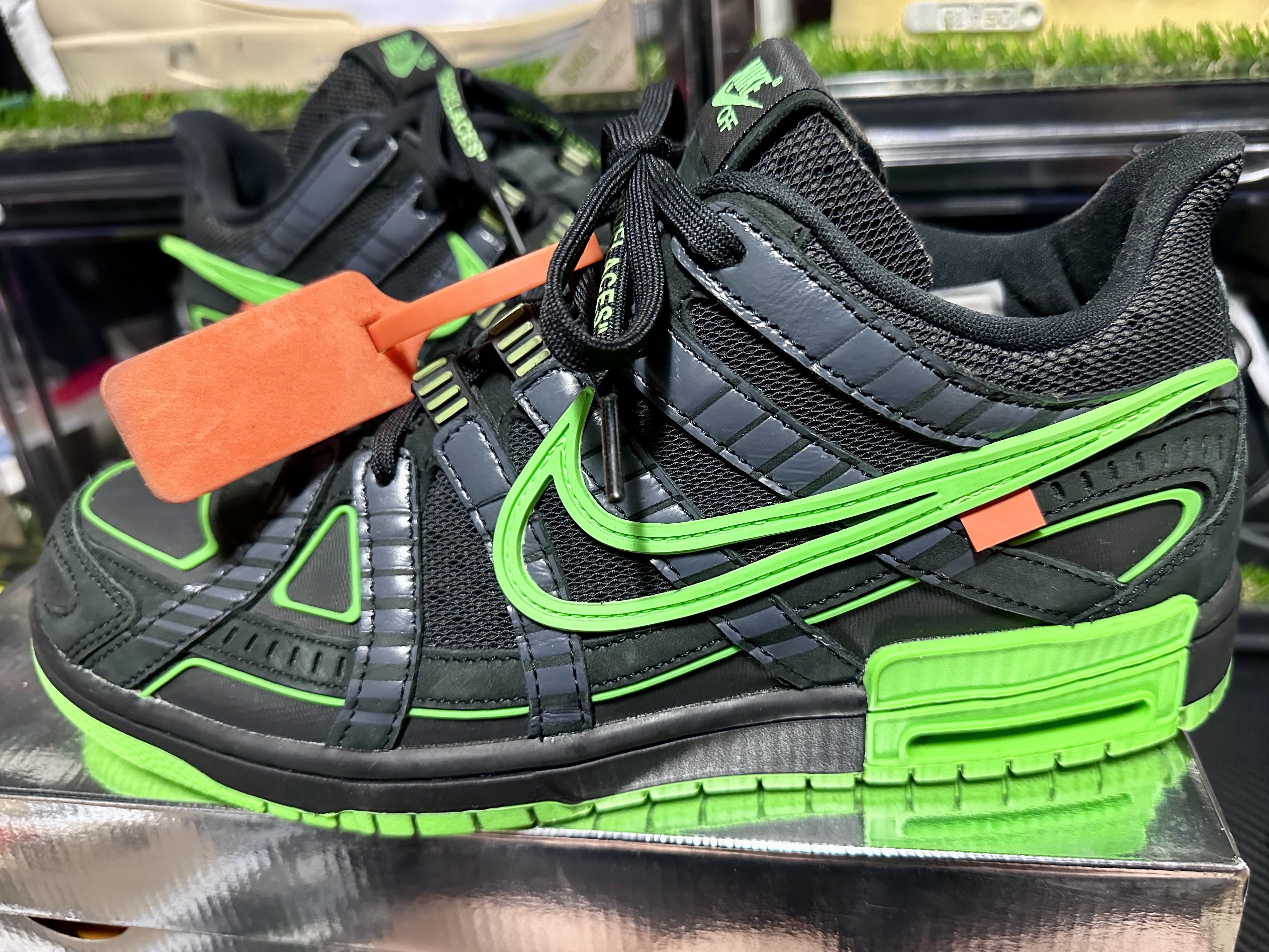 Nike x Off-White Air Rubber Dunk Green Strike 착용 스타일 - 3