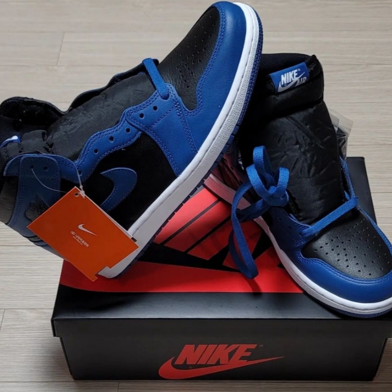 Jordan 1 Retro High OG Dark Marina Blue 착용 스타일